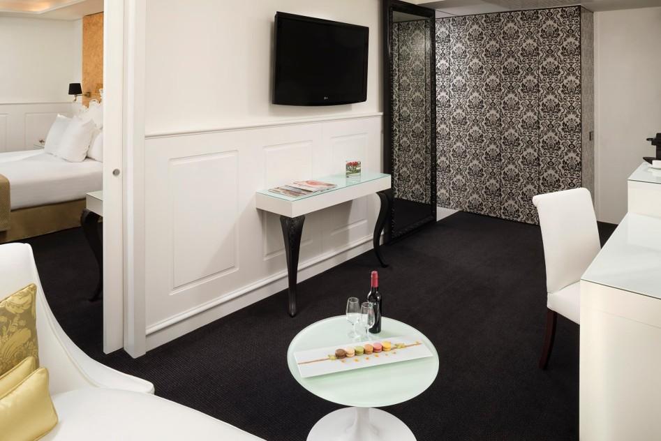 Junior Suite RedLevel