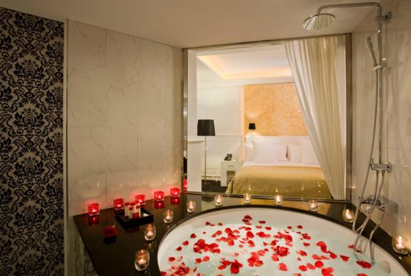 Supreme Room