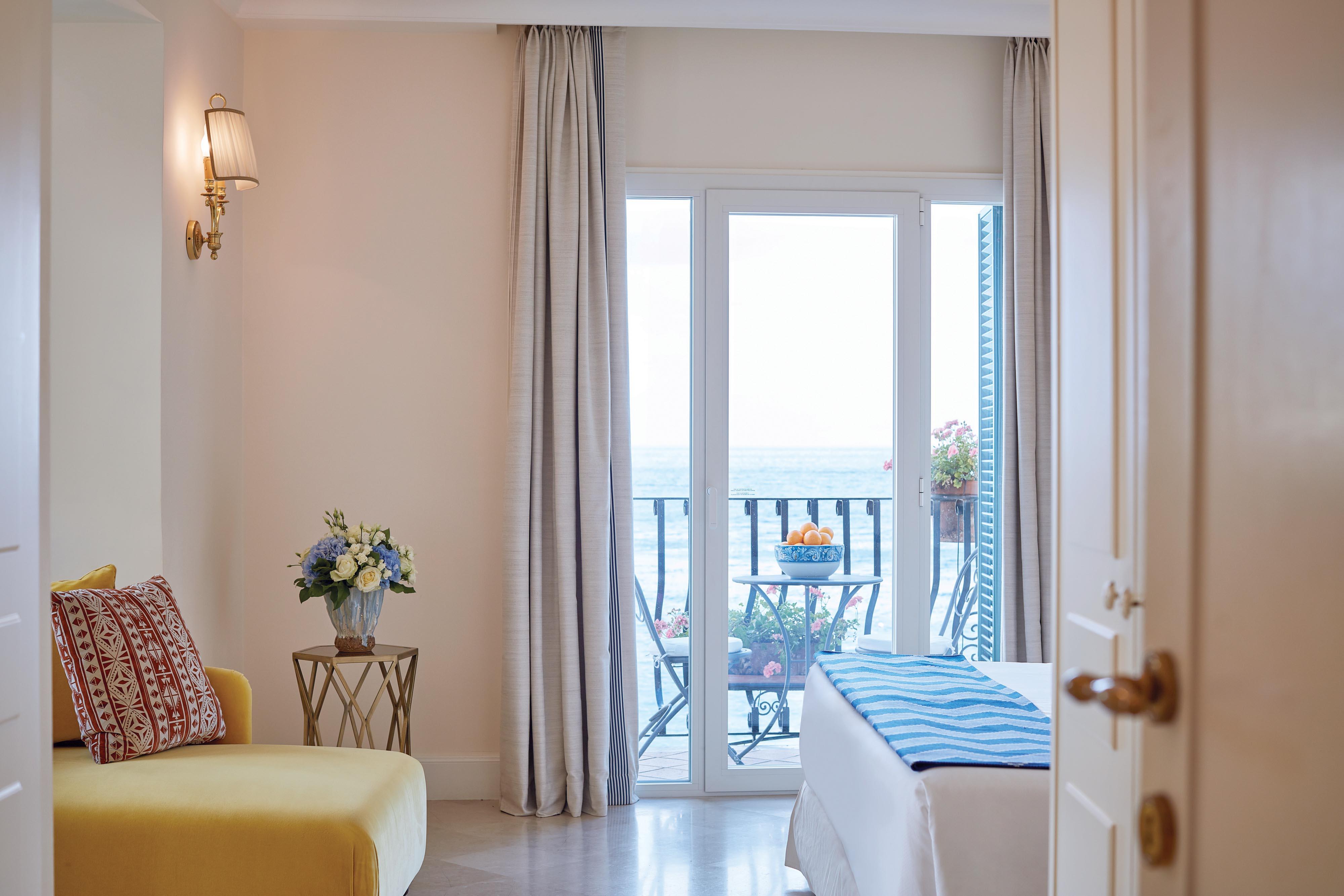 Premium Sea View Suite