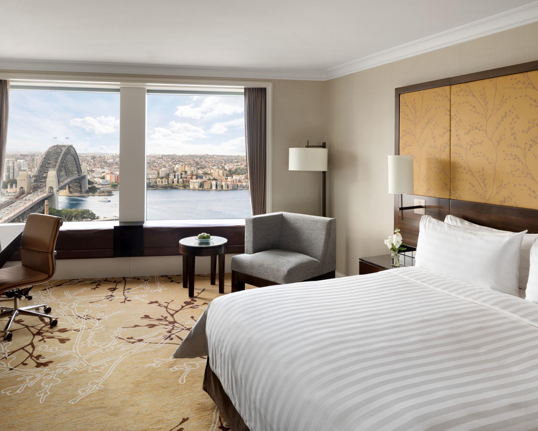 Deluxe Harbour Bridge Room
