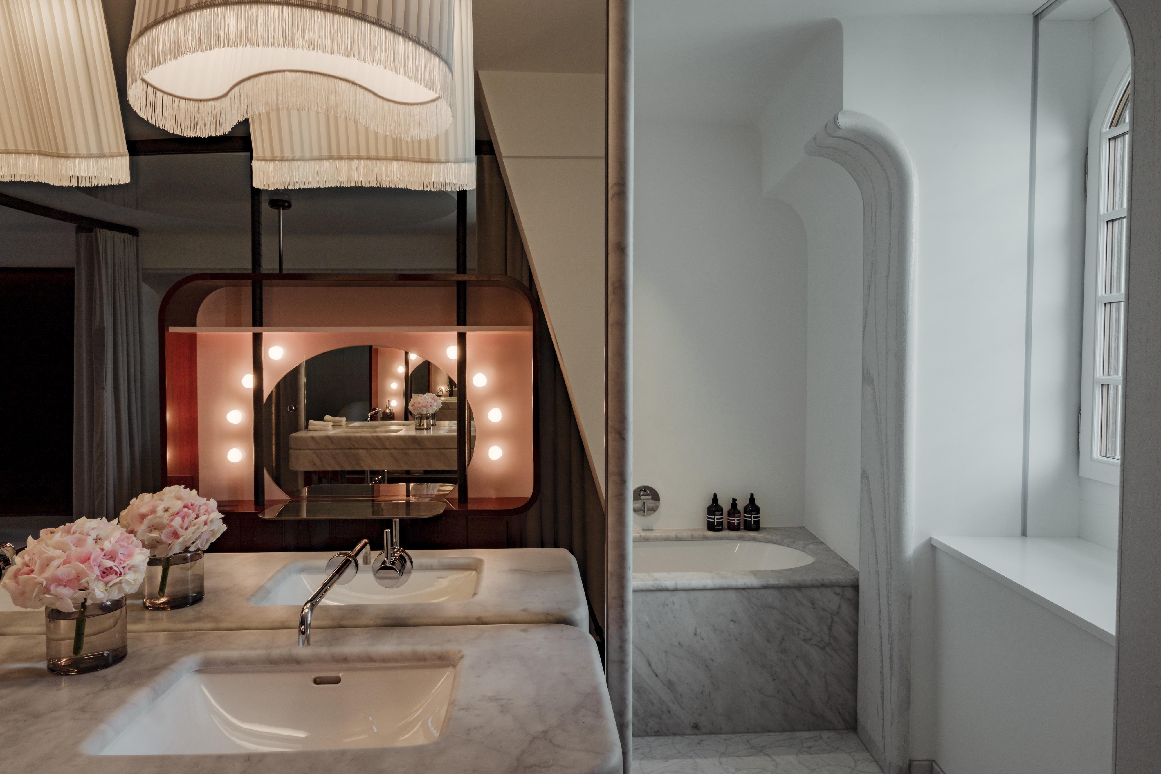City Junior Suite Blumenrain 2