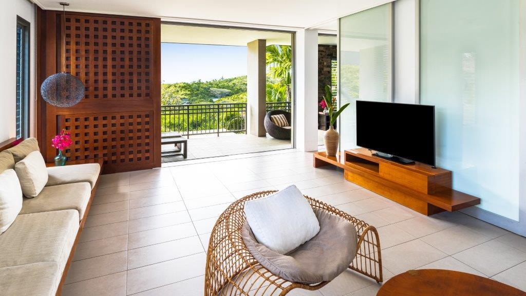 2 BEDROOM SUITE CLUB LOUNGE ACCESS