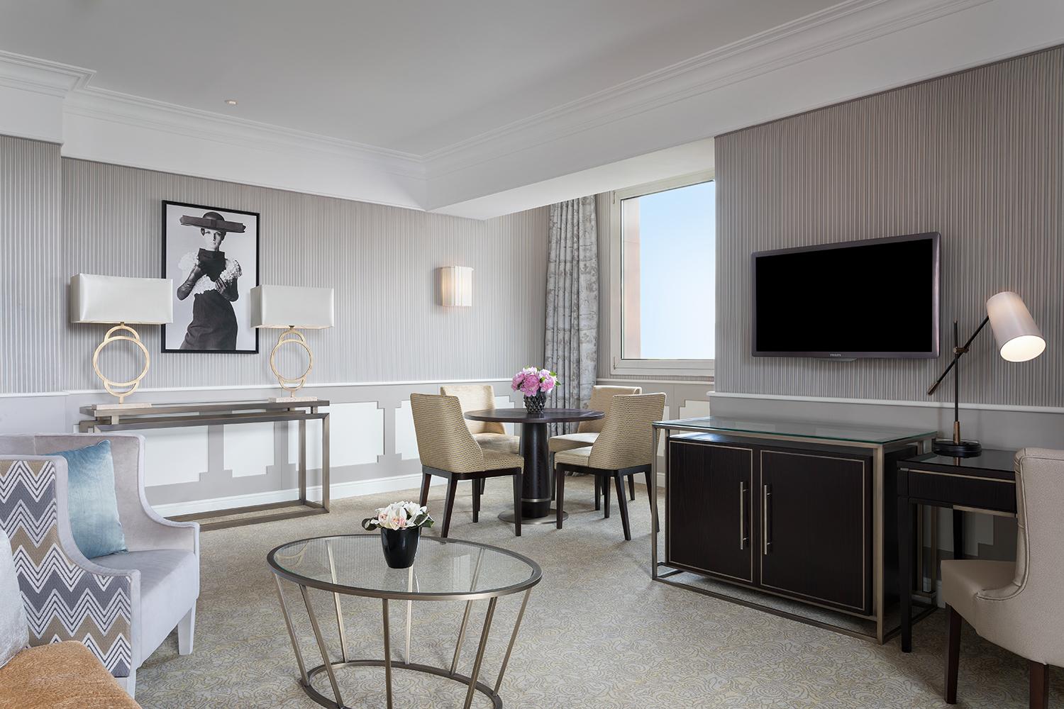 Deluxe Suite