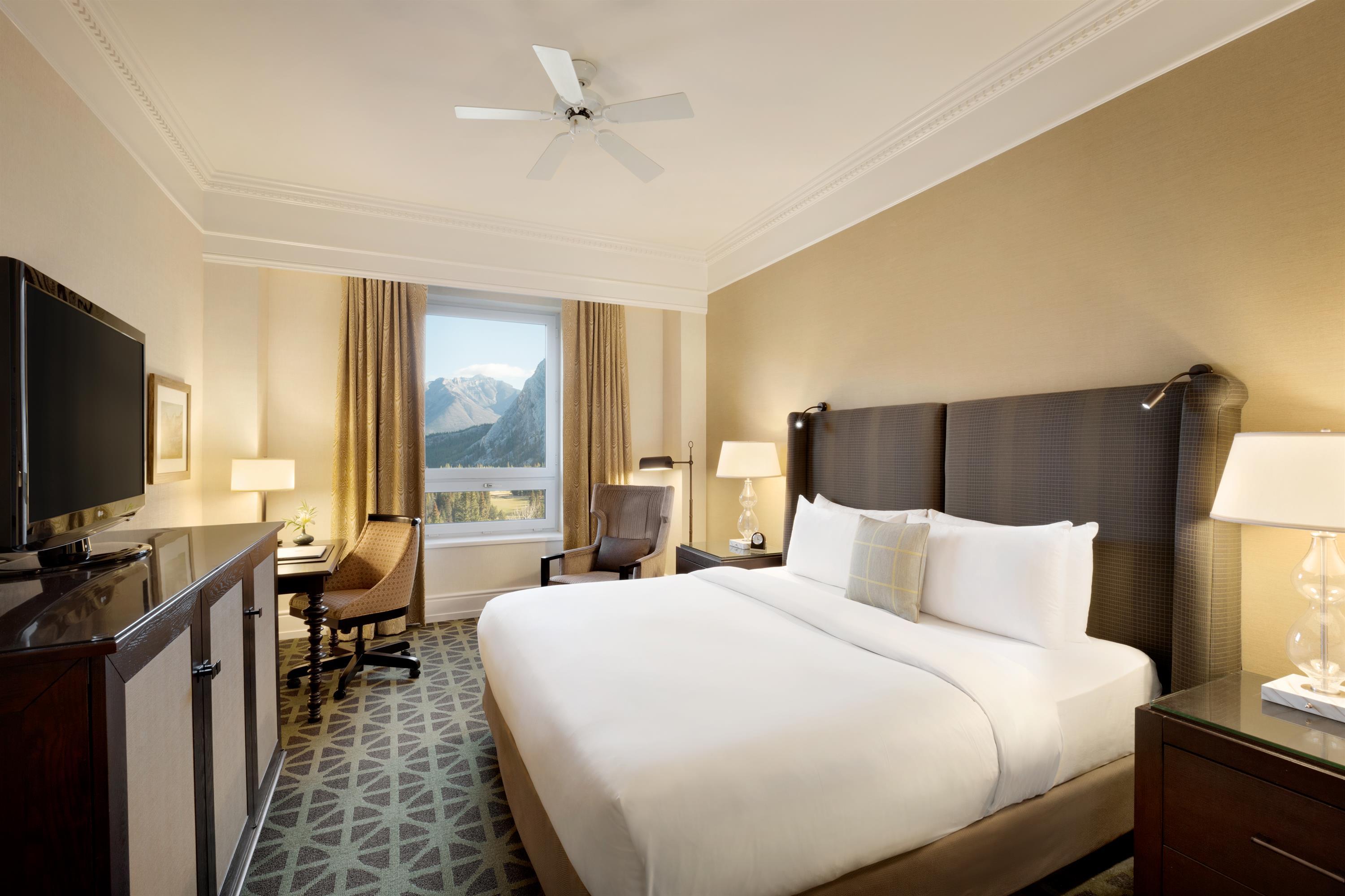 Fairmont Mountain View Room