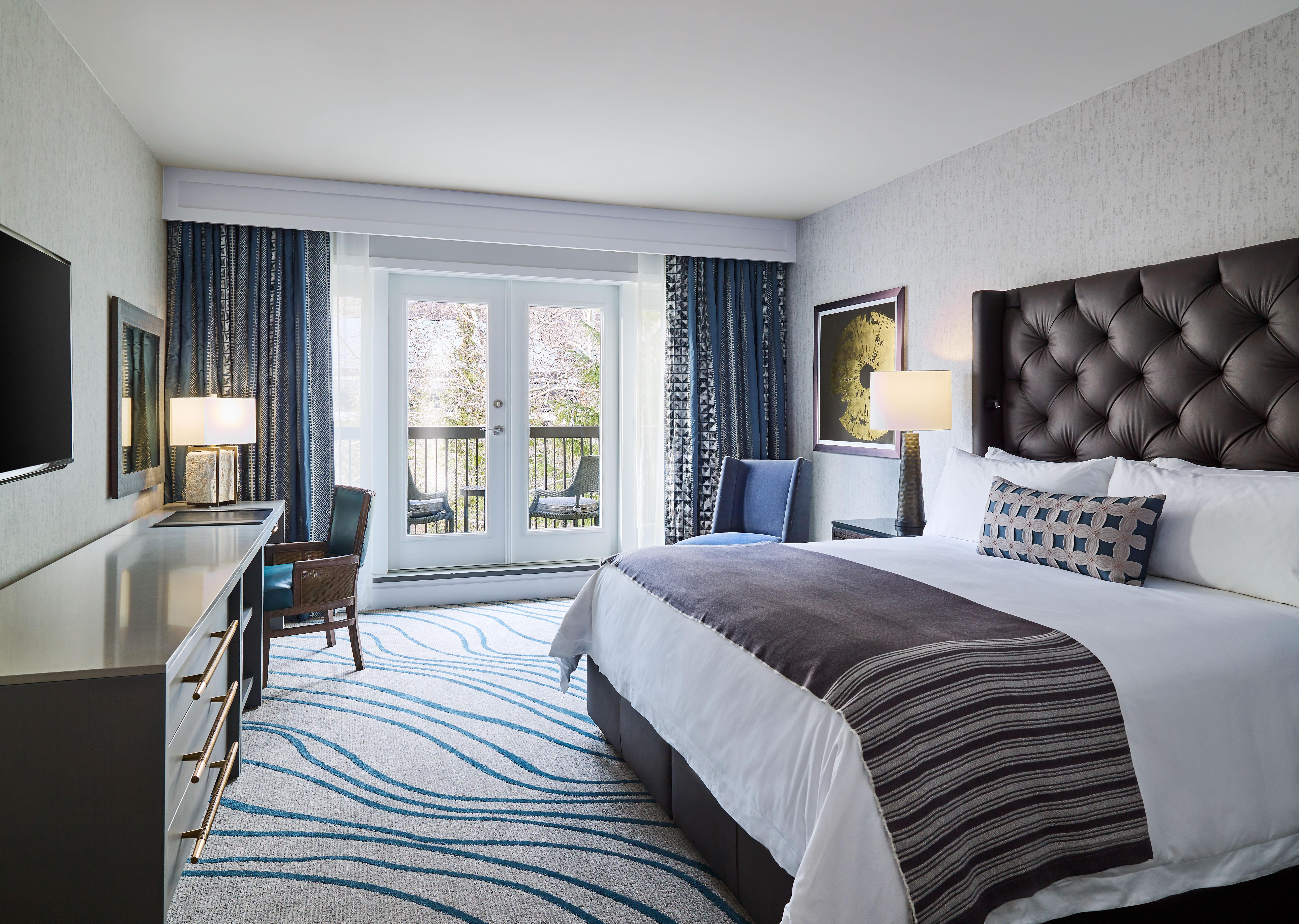 Standard King Bed or Standard Two Queen Beds