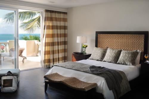 Grace Bay Junior Suite - Adults Only