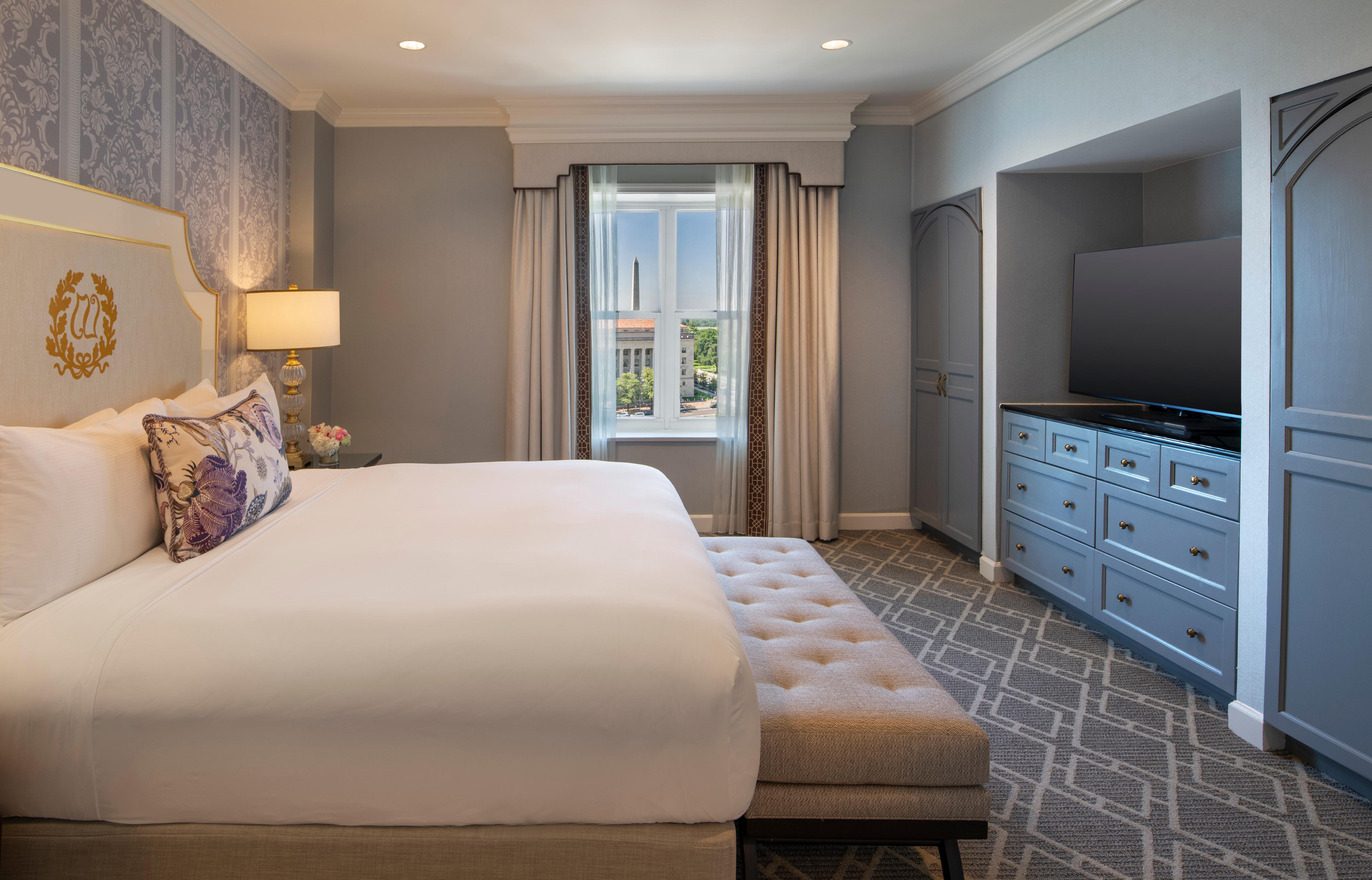 One Bedroom Suite with Monument View