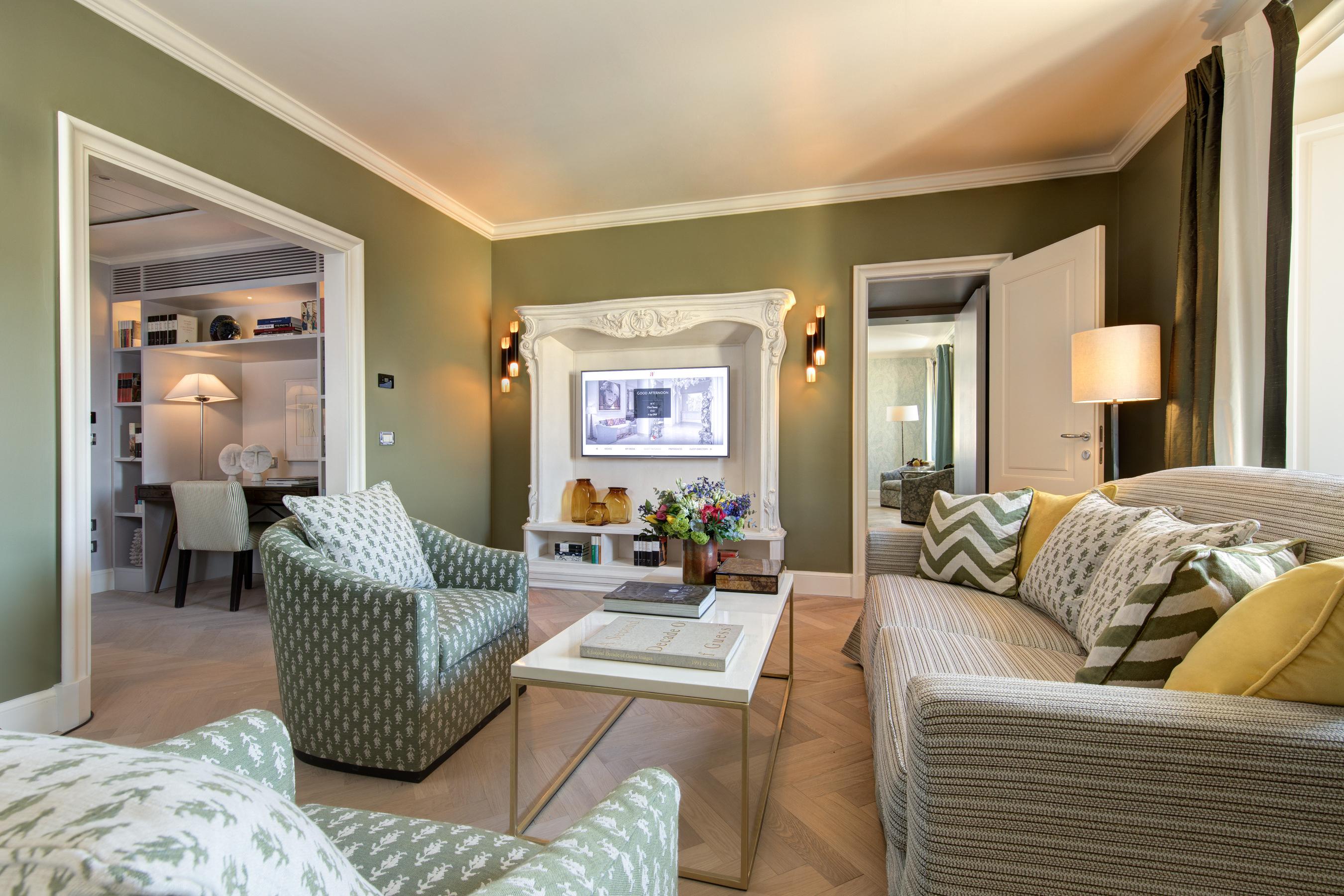 Junior Deluxe Suite
