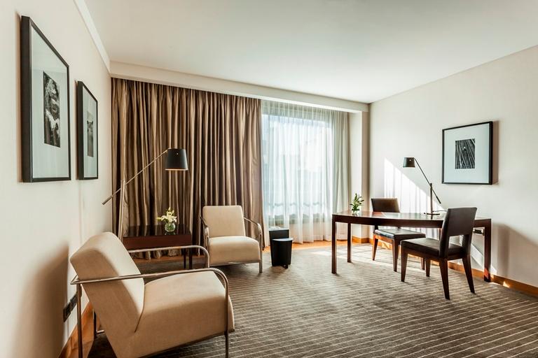 Park One Bedroom Suite