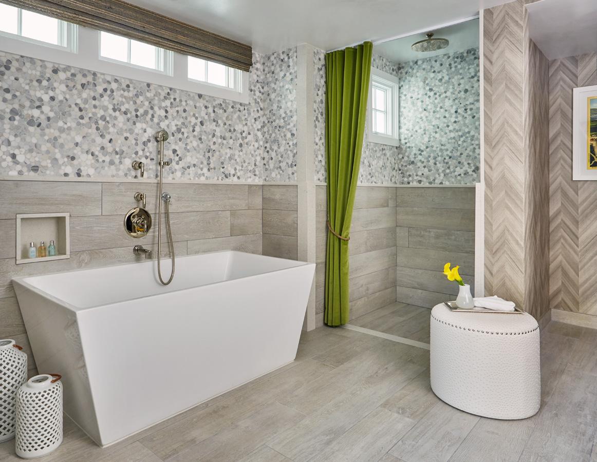 Bi-Level Bungalow Suite