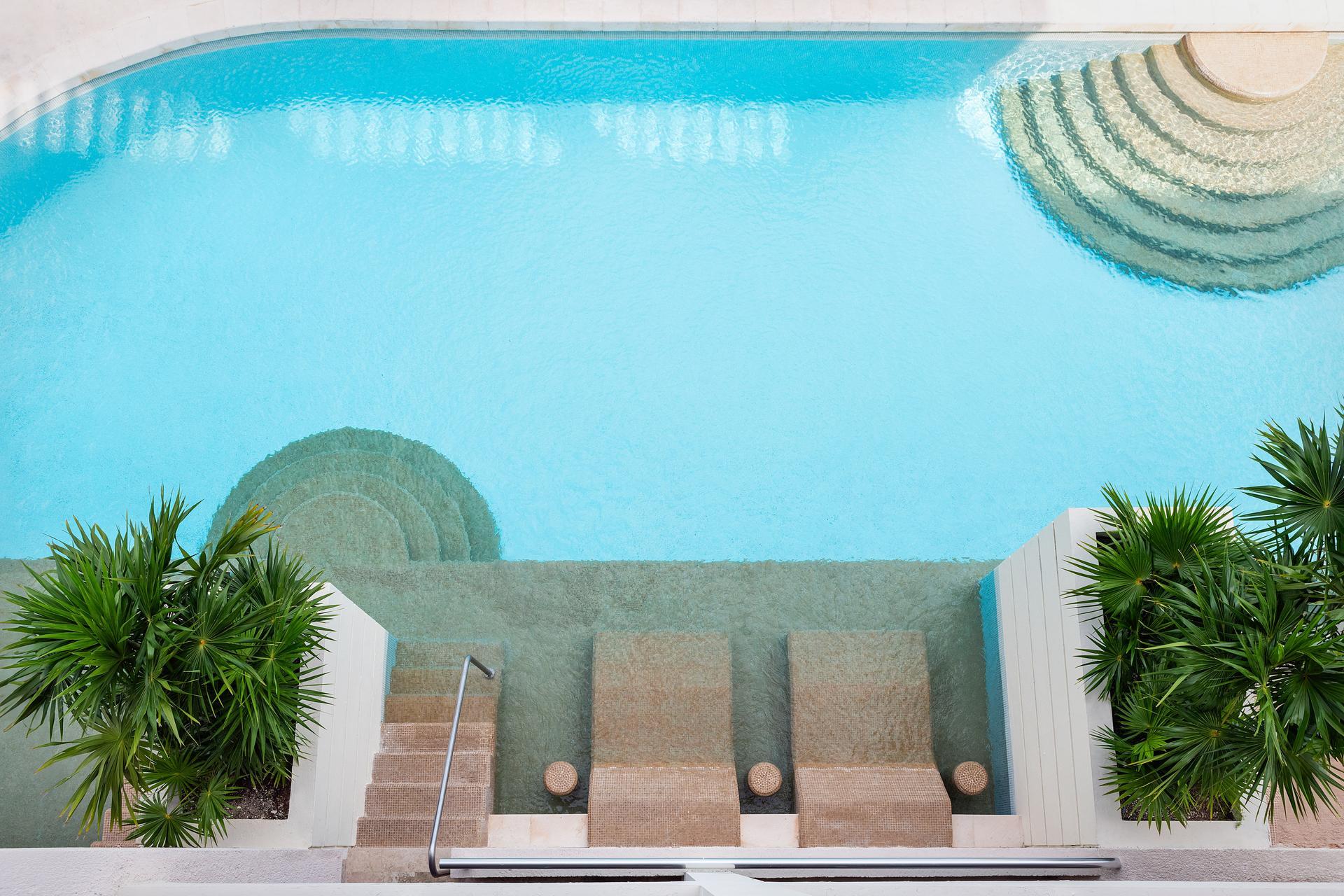 Family Concierge Master Suite Swim Up