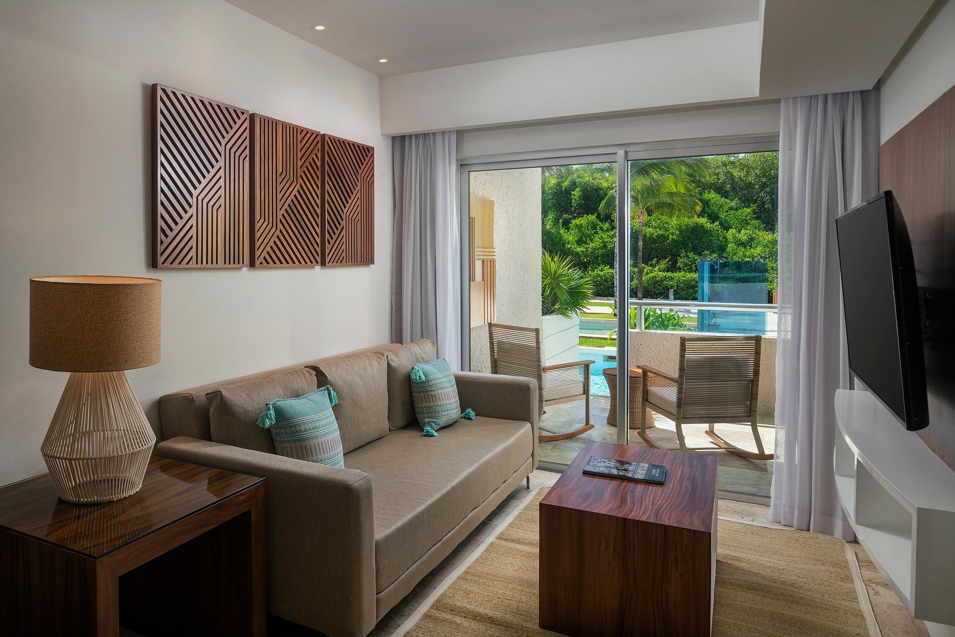 The Reserve Suite Swim Up