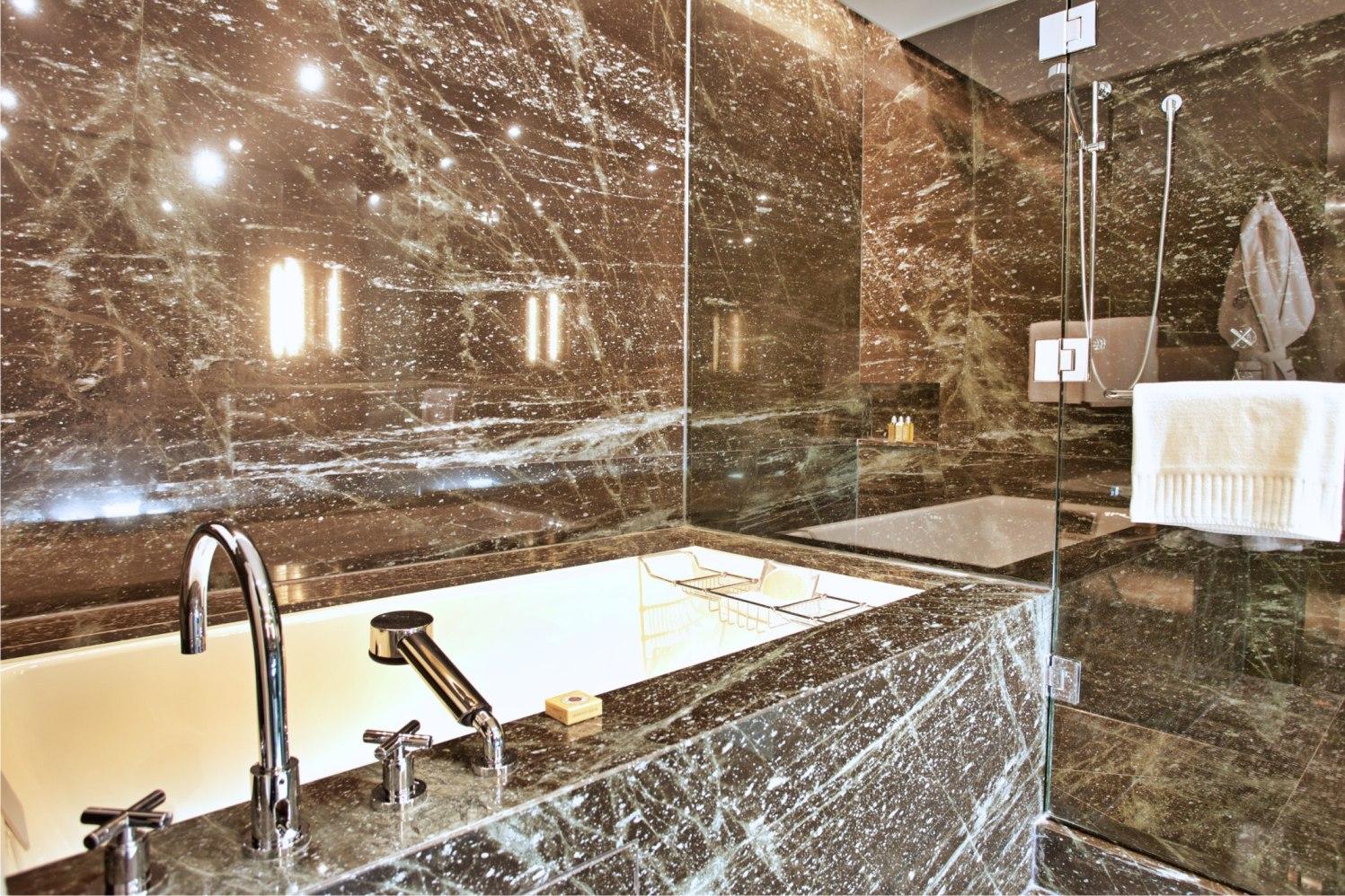 The Avenue Suite