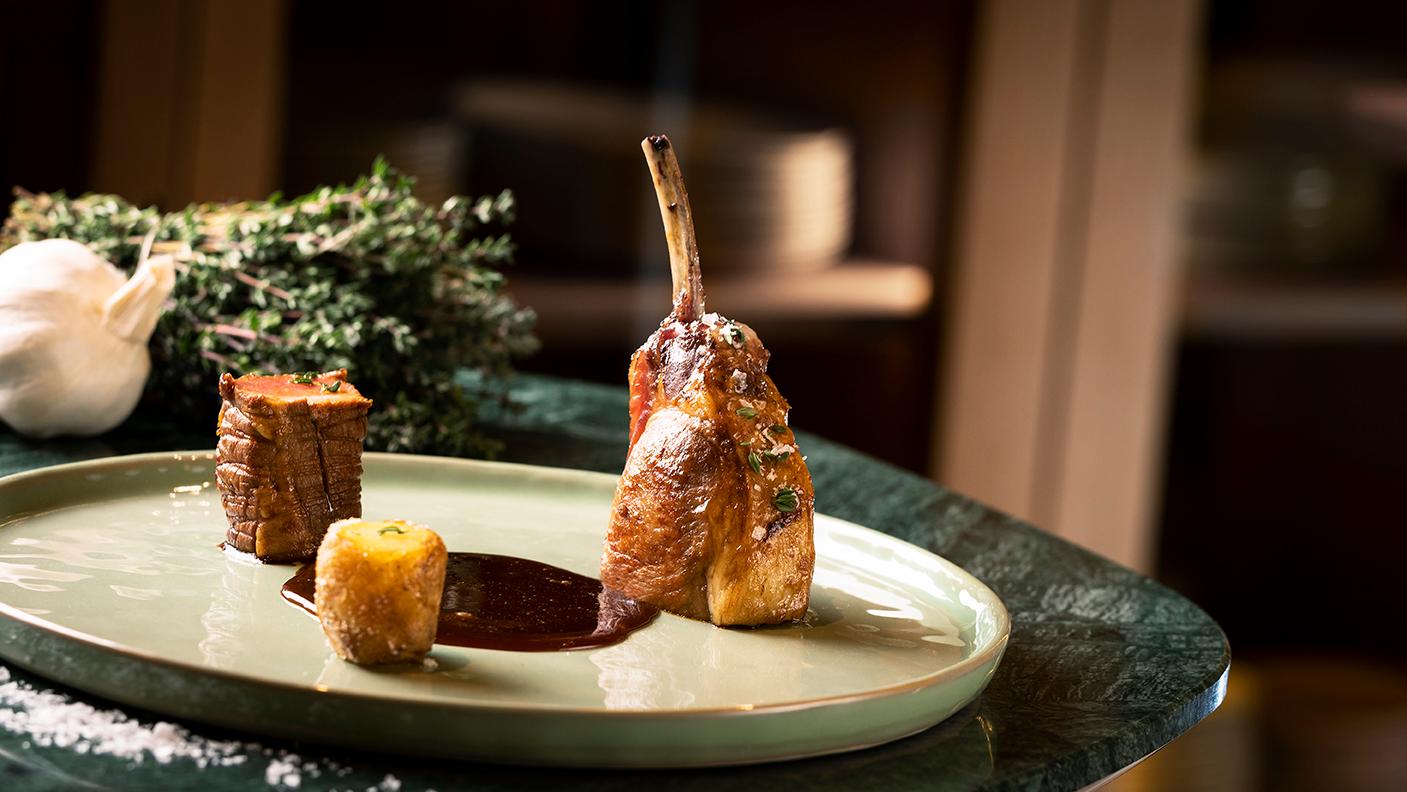 The Ritz-Carlton, Vienna, Austria — The Ritz-Carlton, Vienna - Pastamara - Bar con Cucina