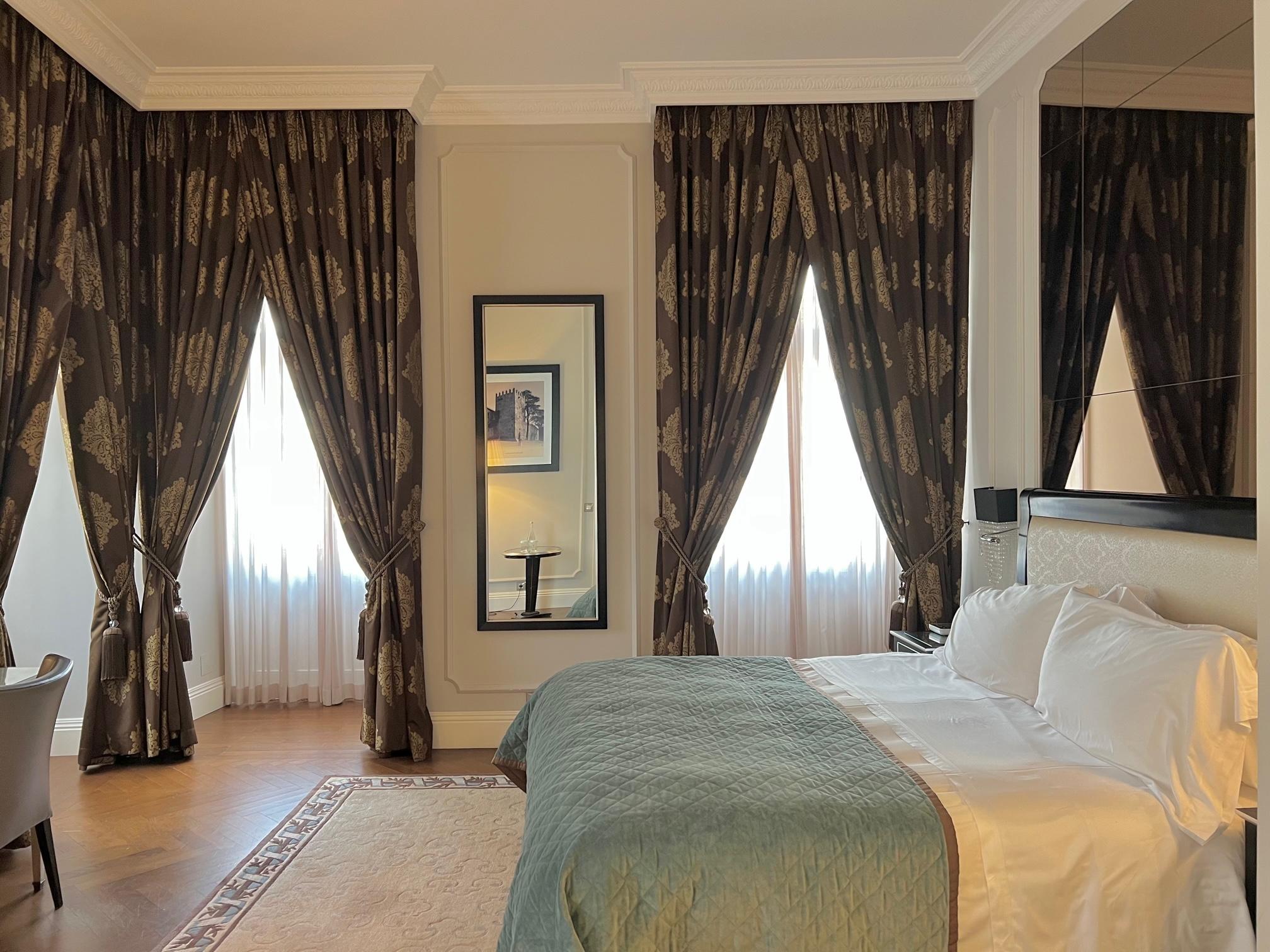King Bed Premium