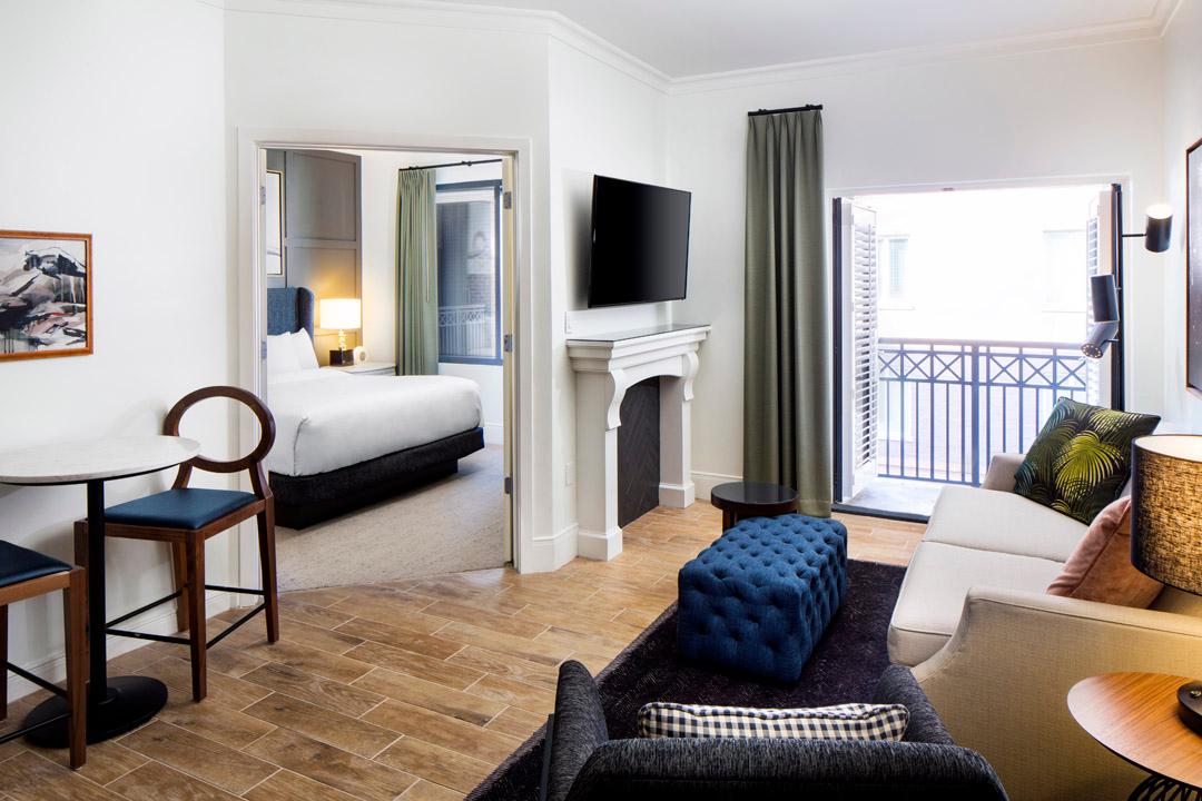 ANDAZ Deluxe Suite