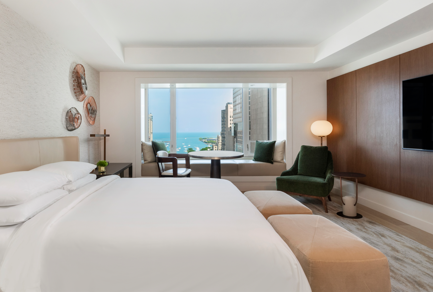 1 King Bed Lake View Deluxe