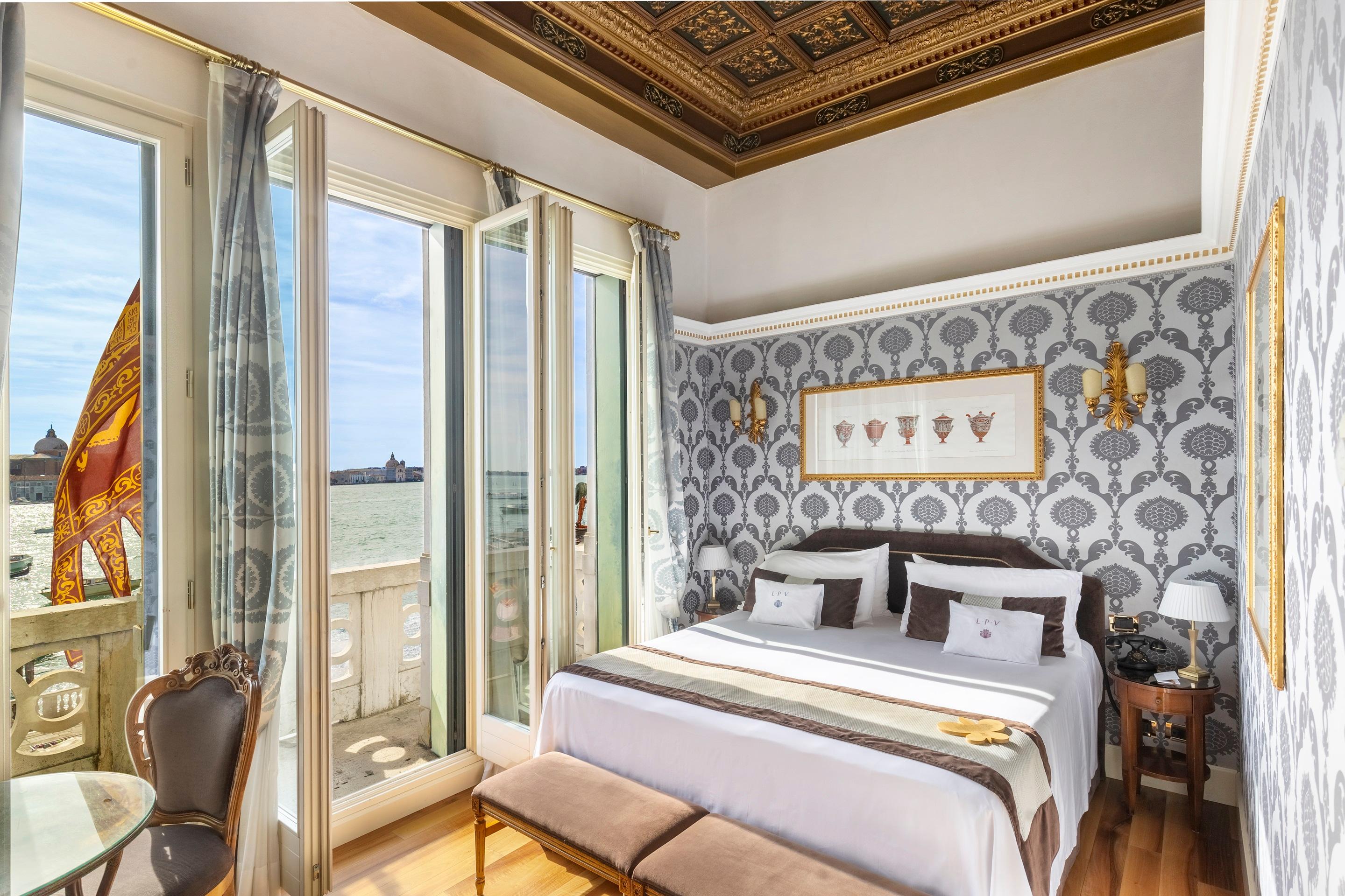 Deluxe Room Lagoon View with Juliet Balcony