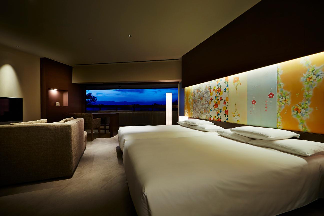 Regency Suite