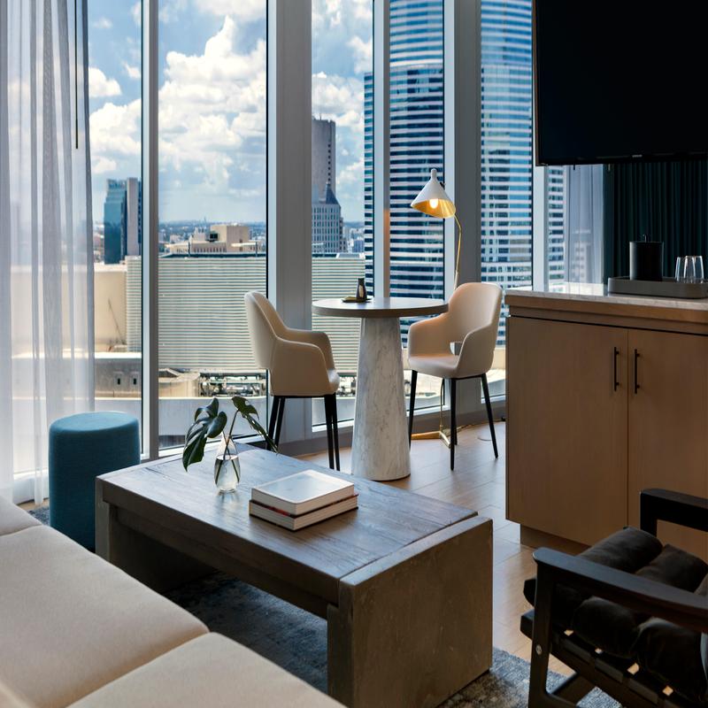 1 King Suite