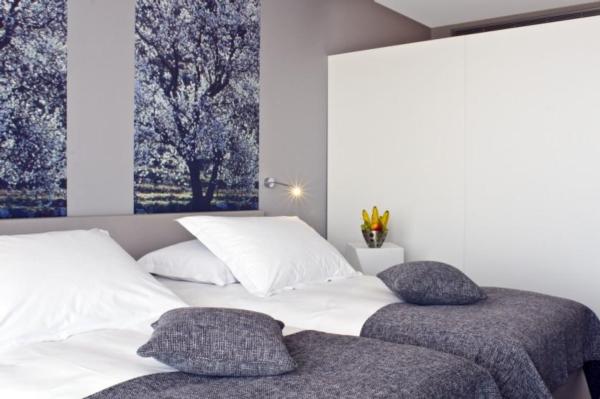 Superior Room with City View and Balcony