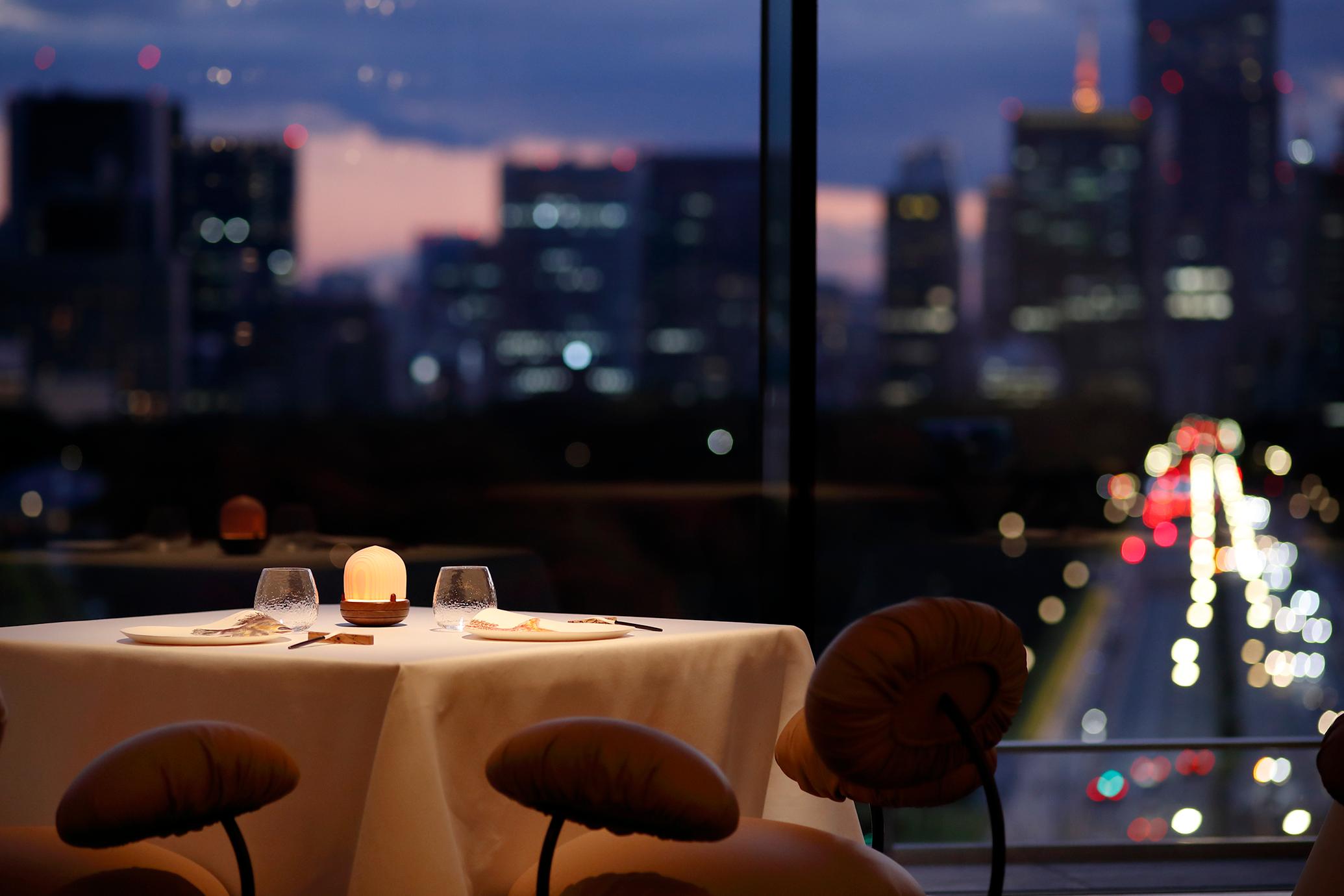 Palace Hotel Tokyo, Japan — Palace Hotel Tokyo - Table seating