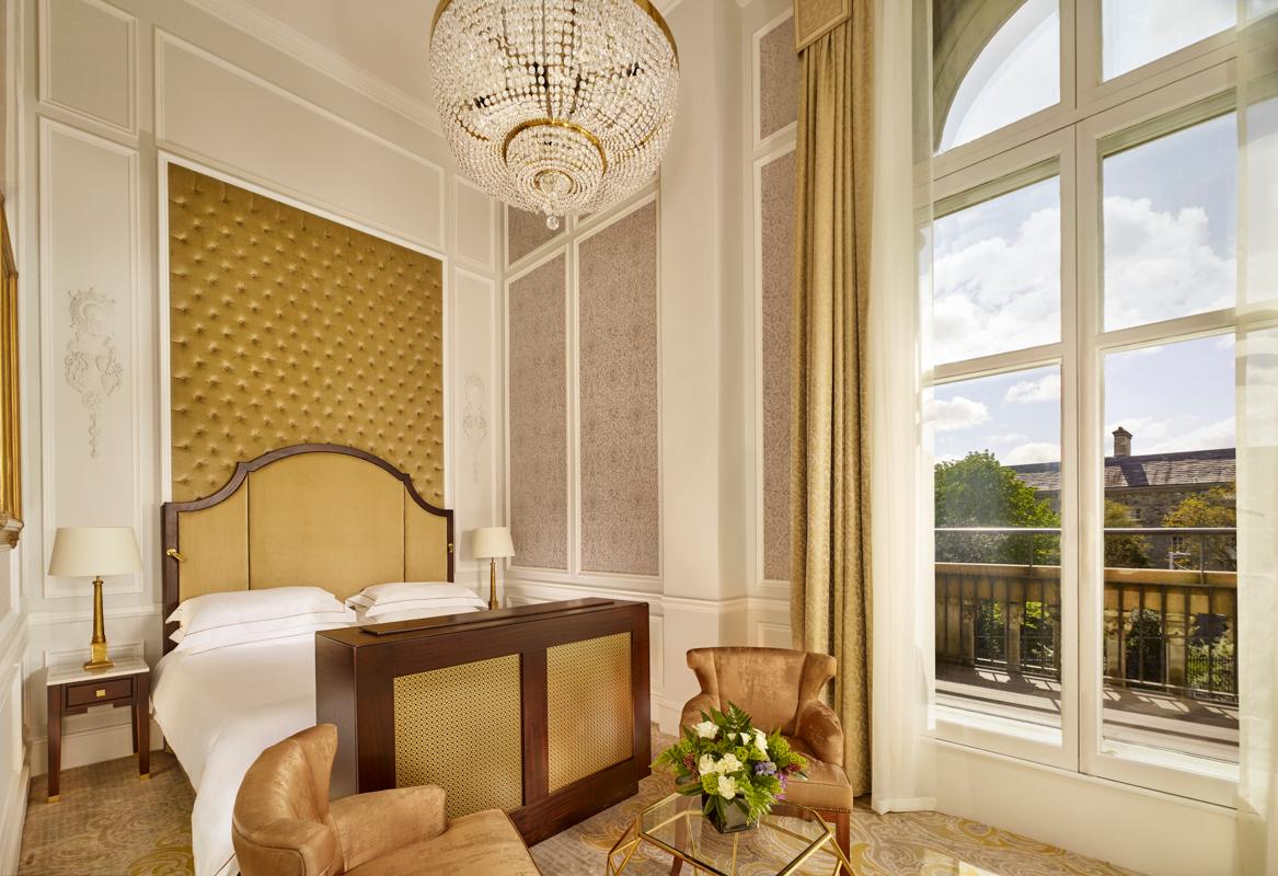 The College Suite, 1 Bedroom Presidential Suite, 1 King, Westmoreland Street view, City view