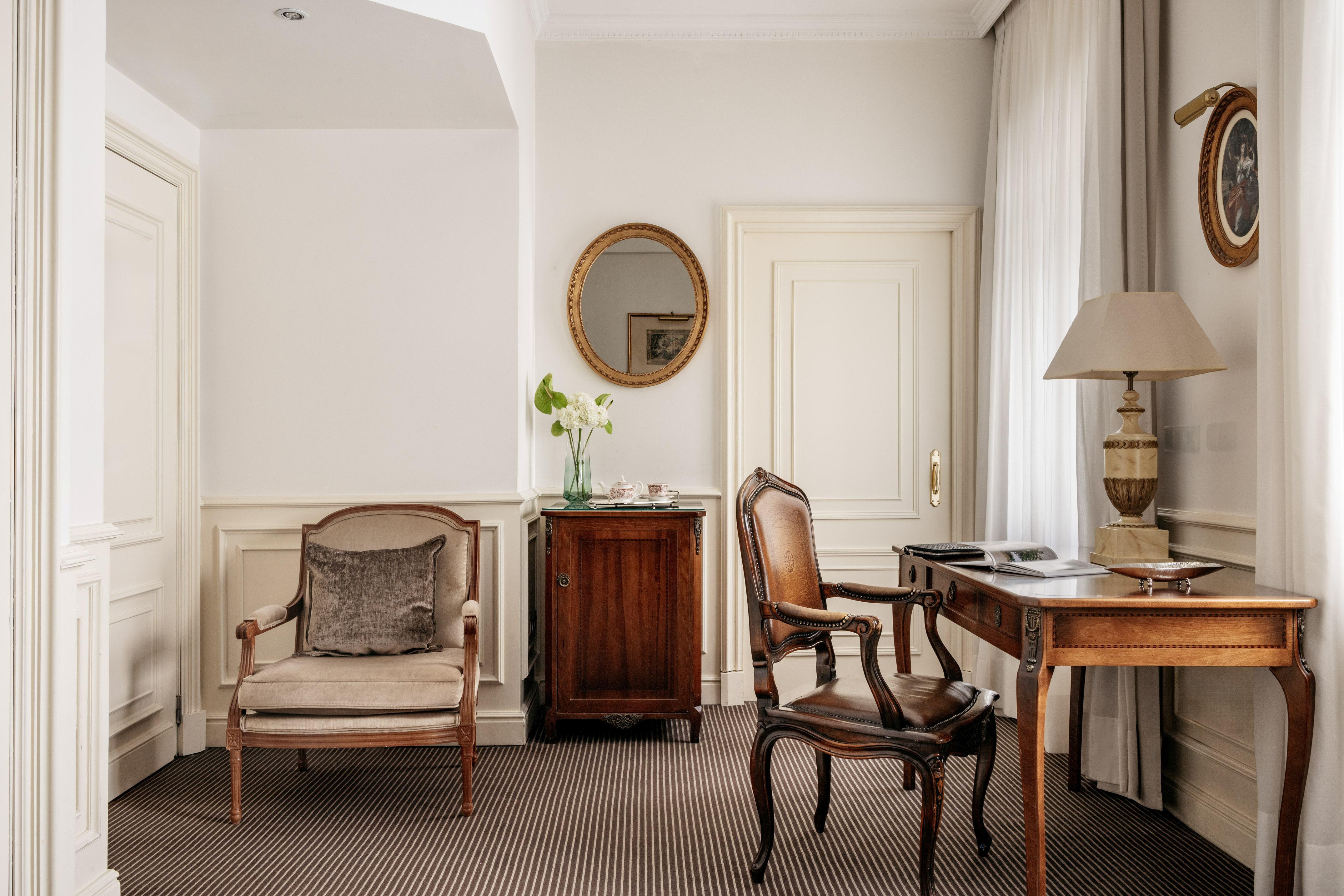 Junior Suite RedLevel