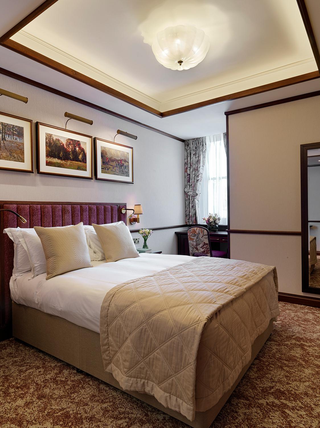 Classic Queen room