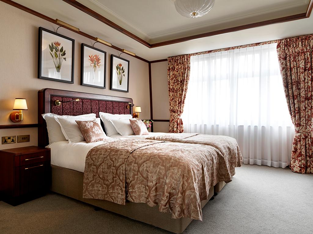 Classic King Room King/Twin Bedded