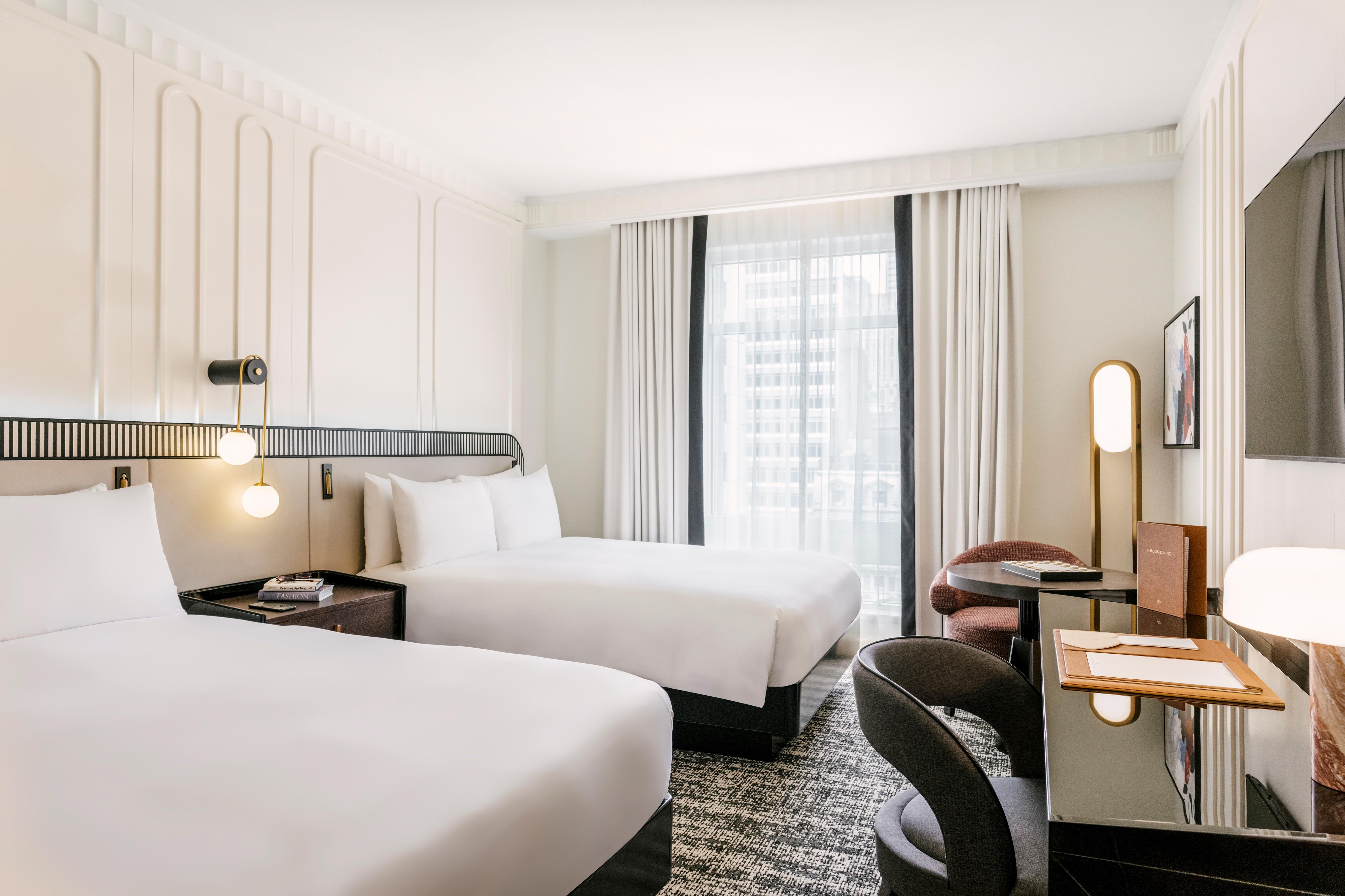Luxury 2 Queen Beds City View