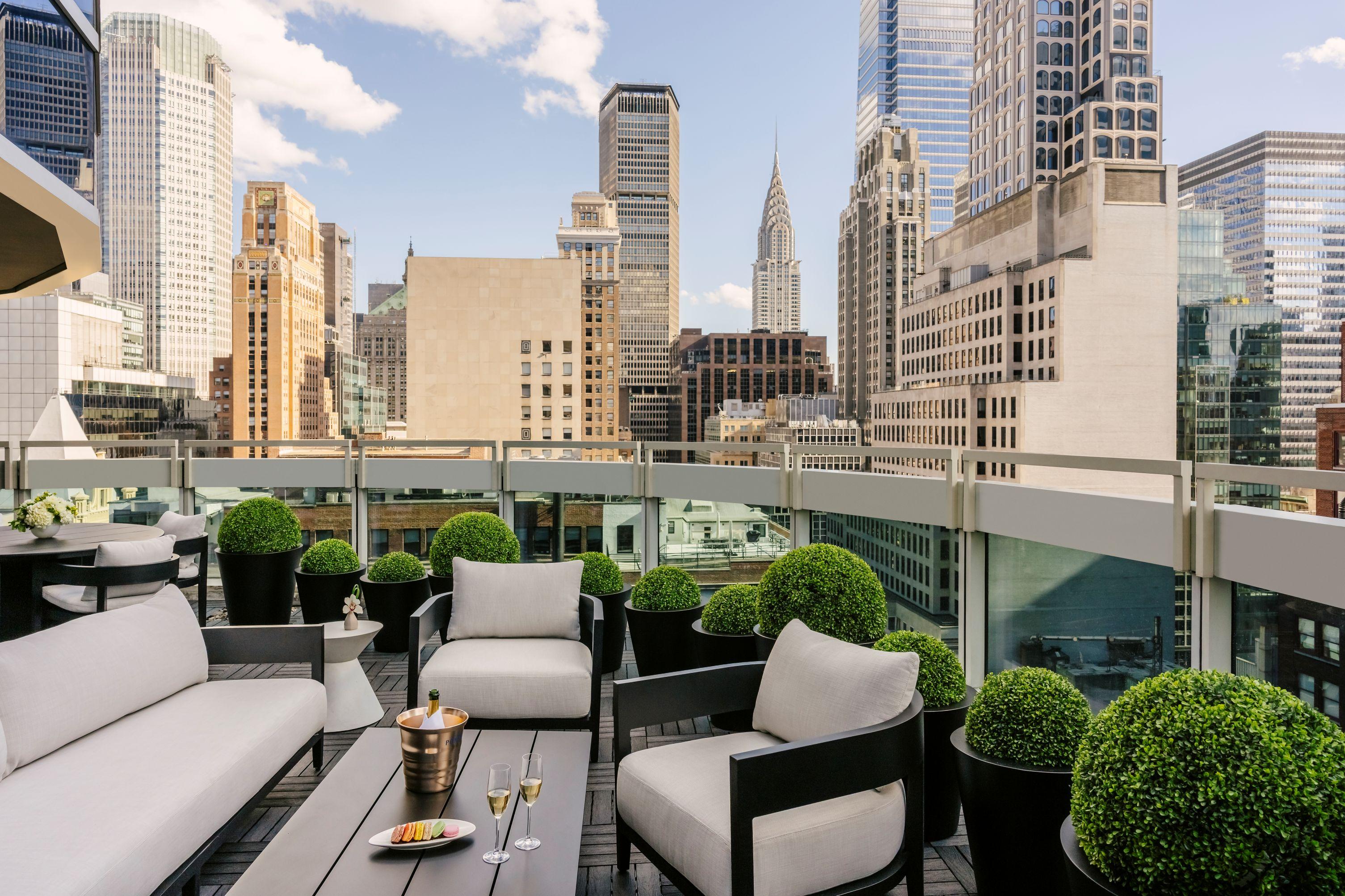 Grand Terrace Chrysler View 1 Bedroom King Suite, 1.5 Bath