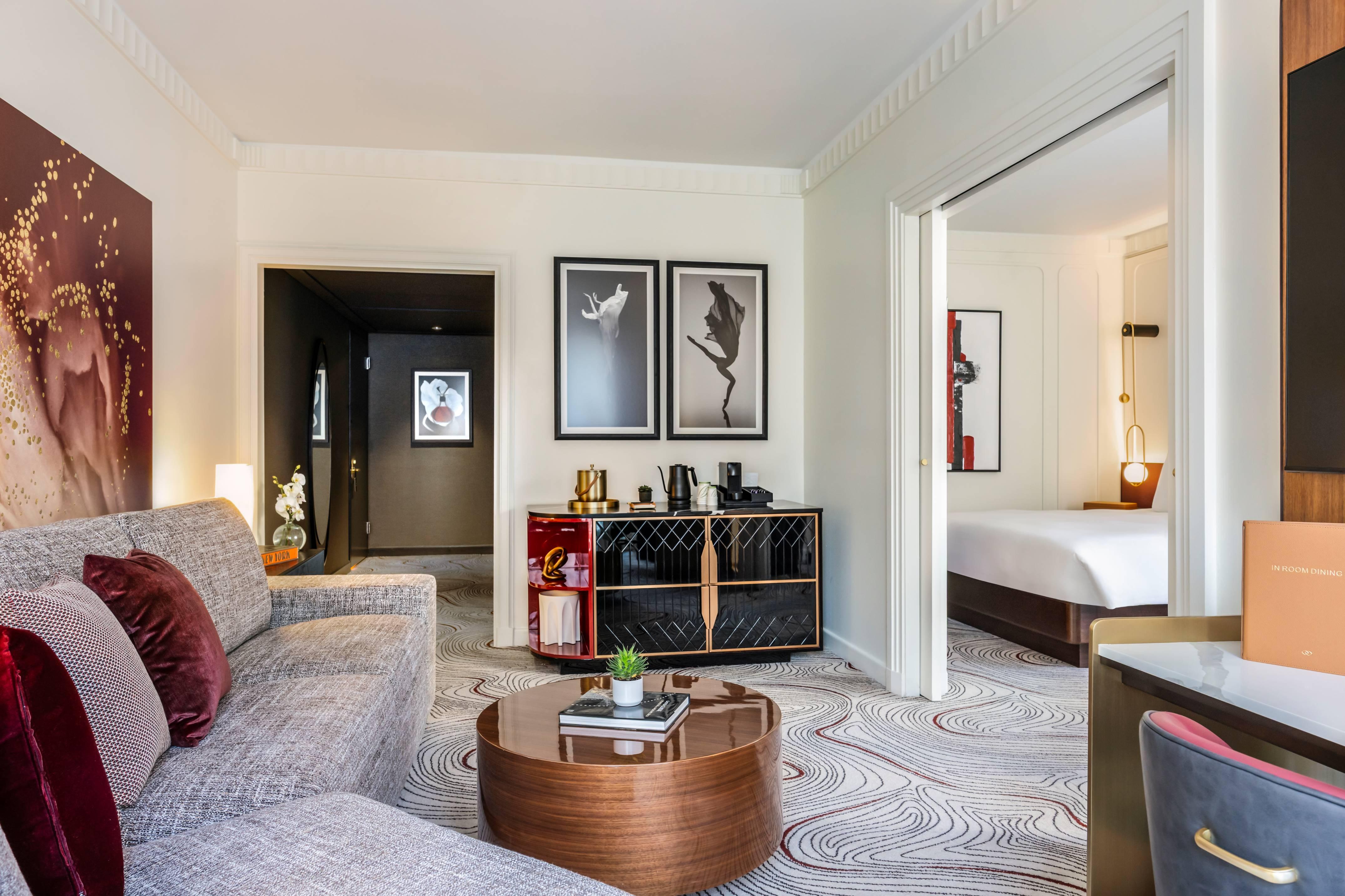 Signature Skyscraper View 1 Bedroom King Suite