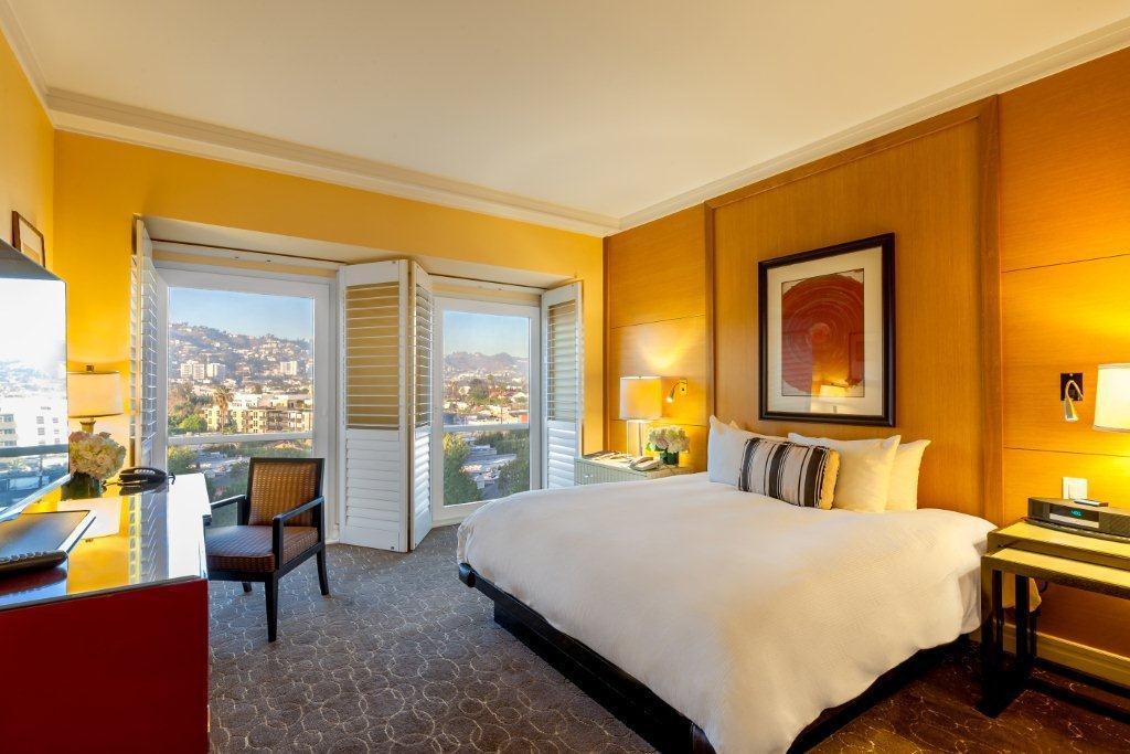 Hollywood Hill View Luxury King