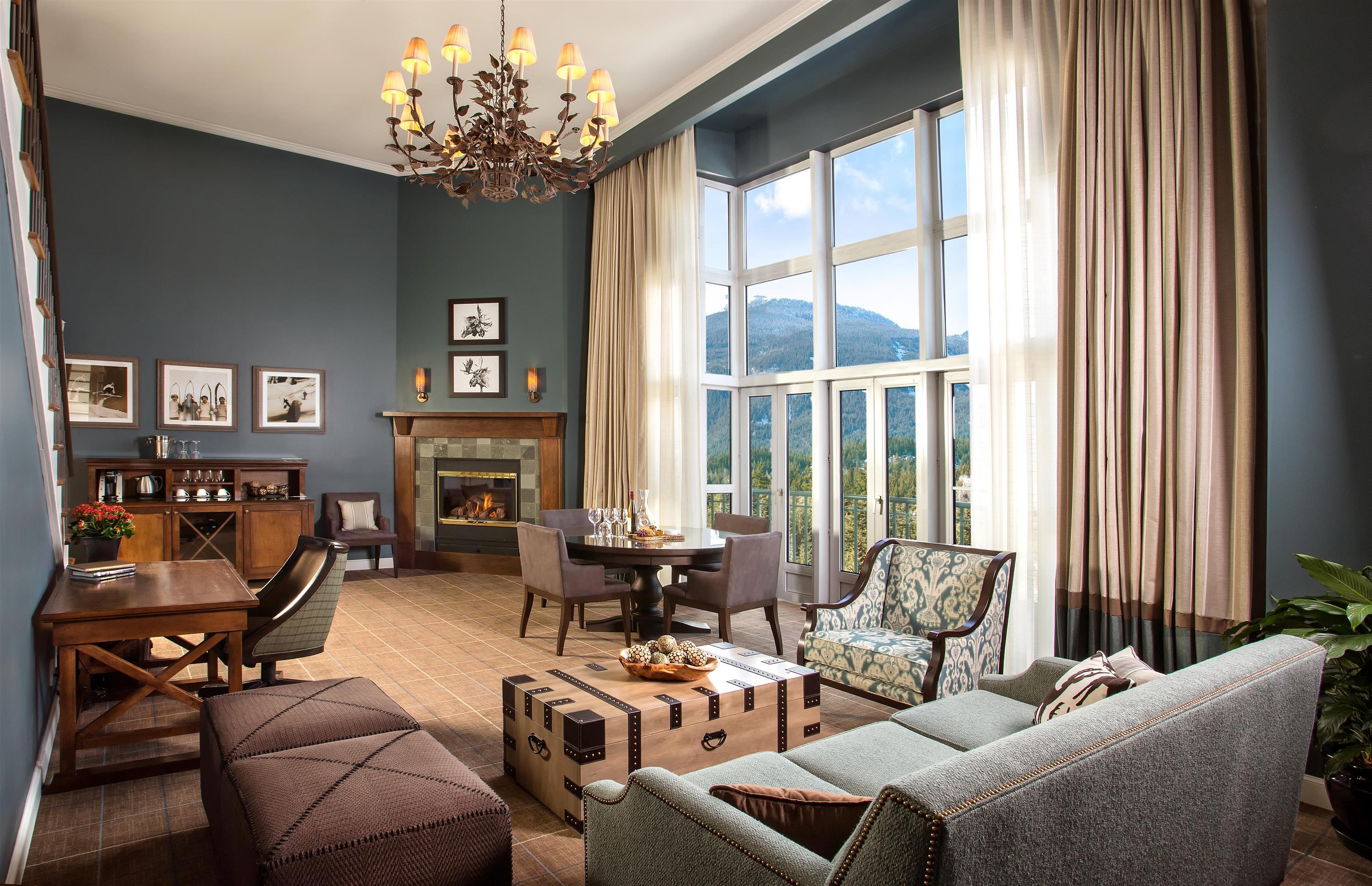 Fairmont Gold Penthouse Suite 1 King