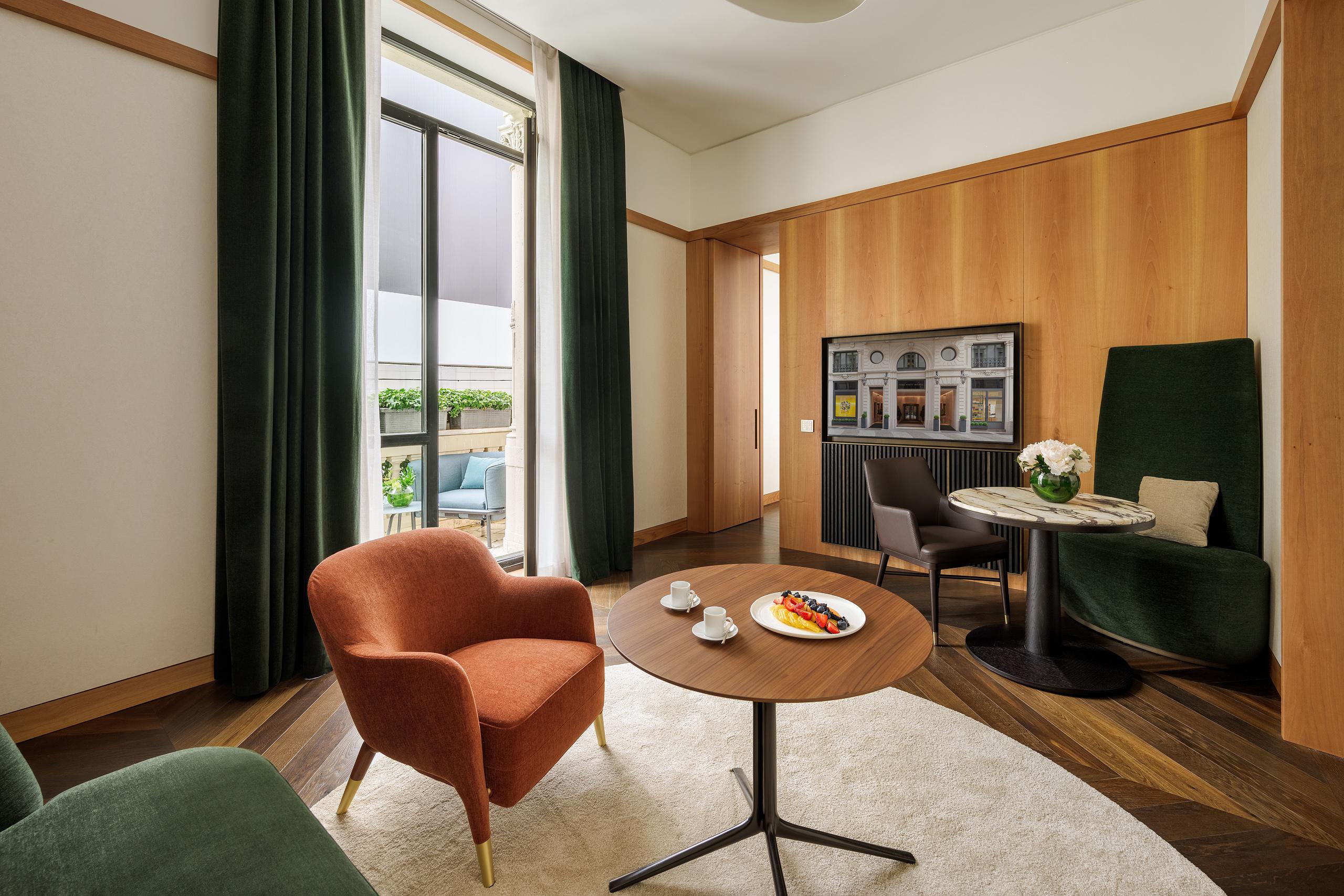 Fiori Chiari Suite