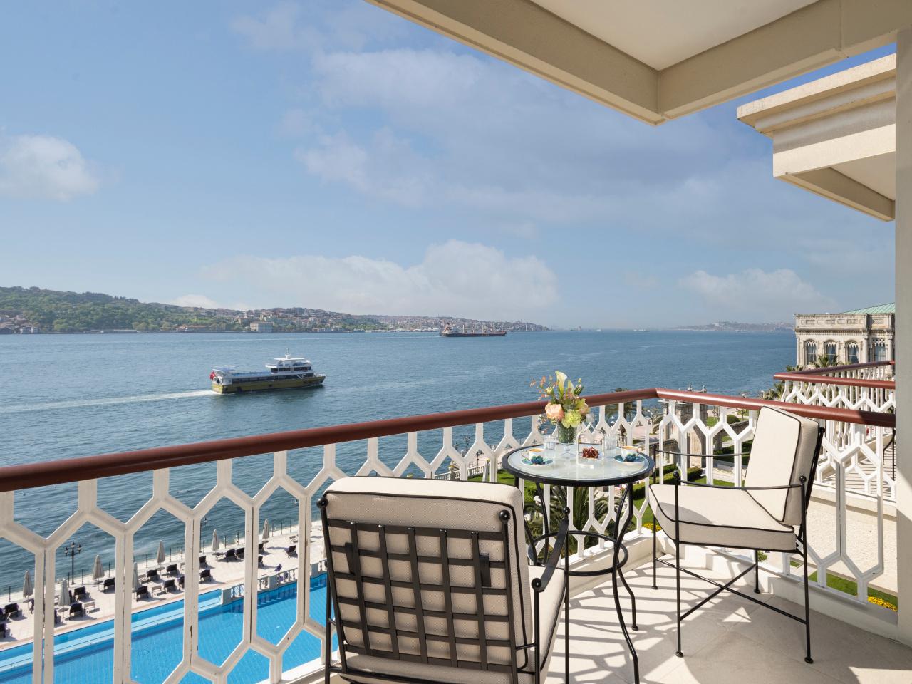 Grand Deluxe Çırağan Bosphorus View Room