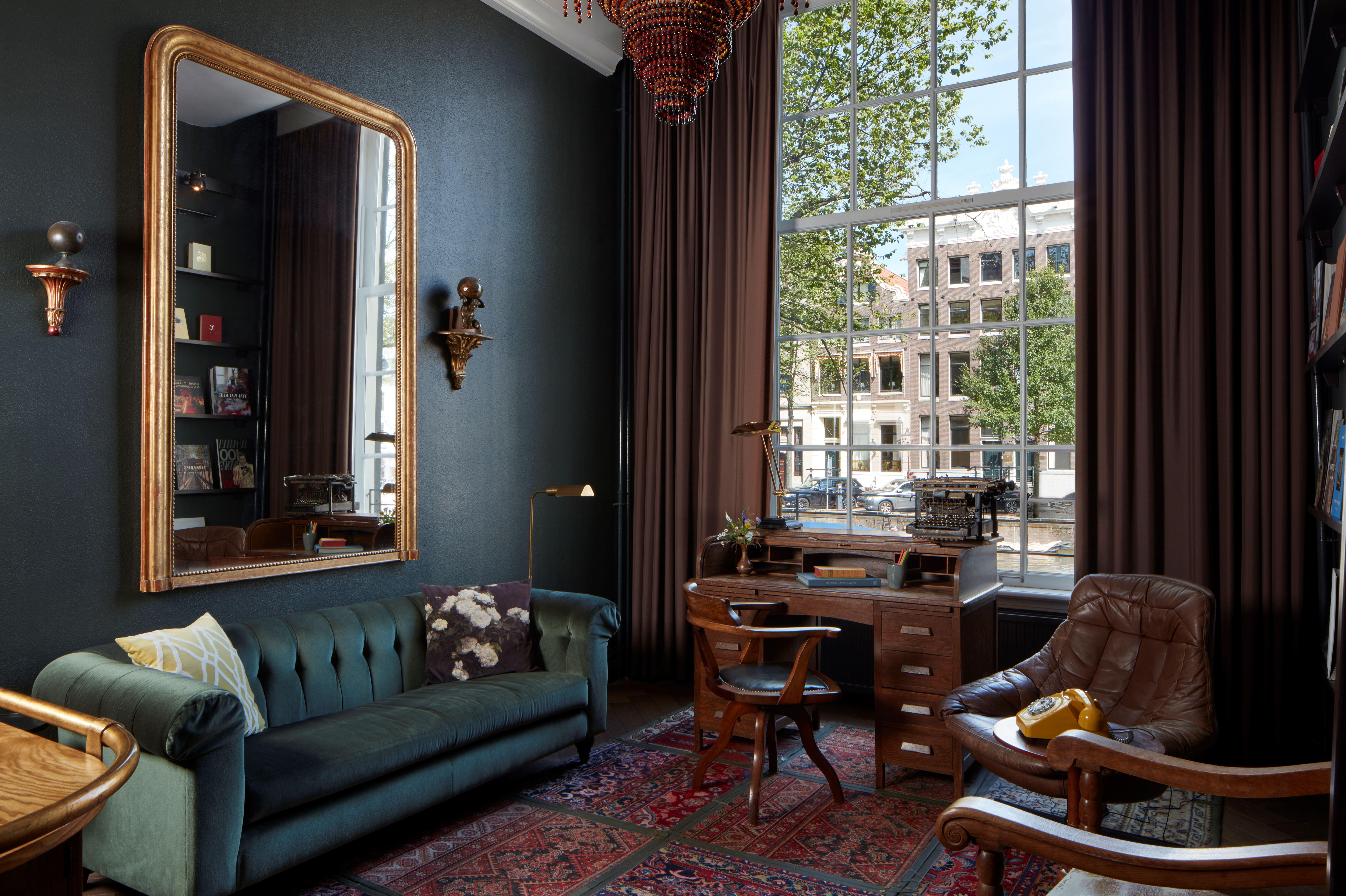 Book Collector's Suite