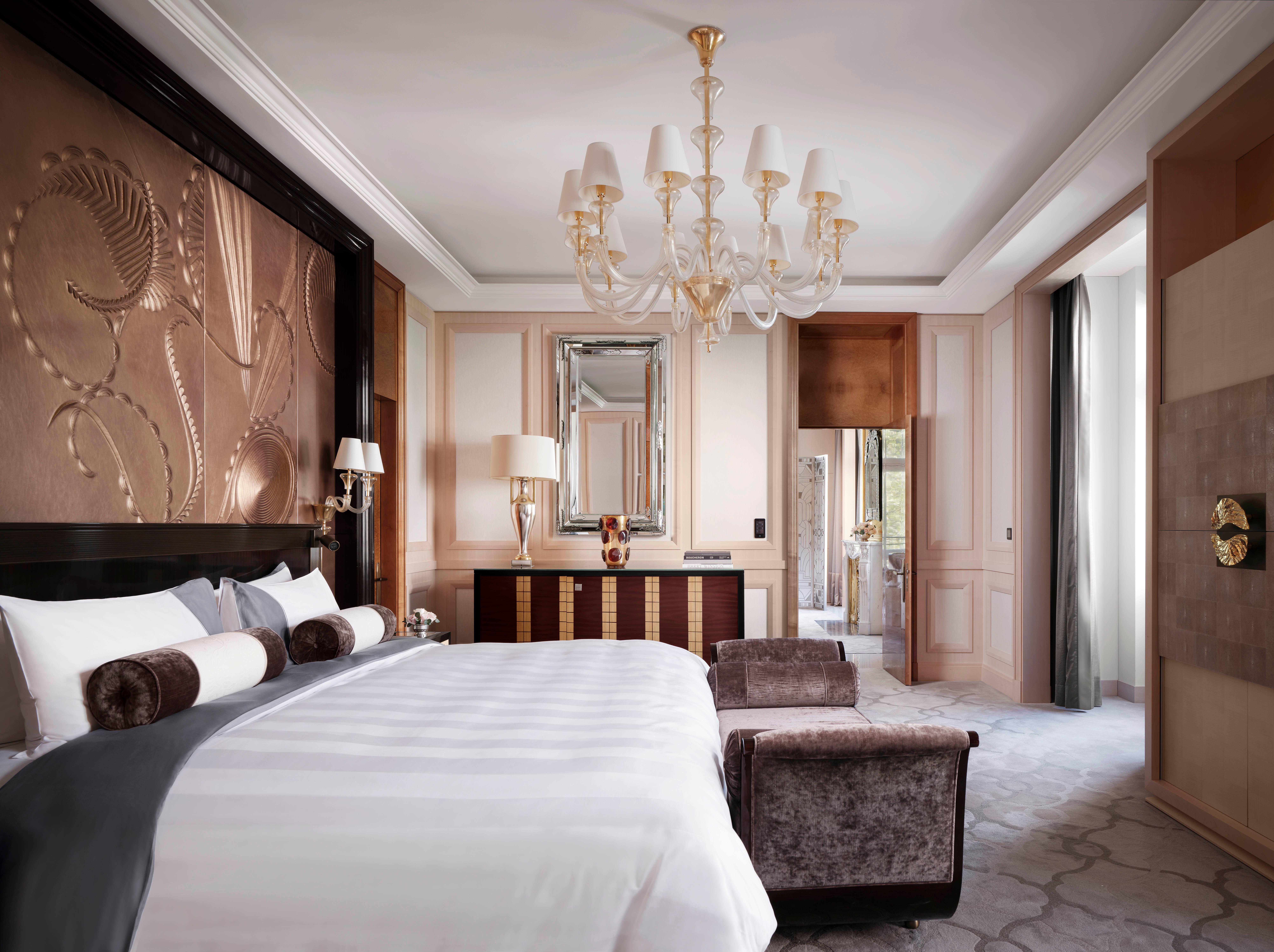 The Peninsula Suite