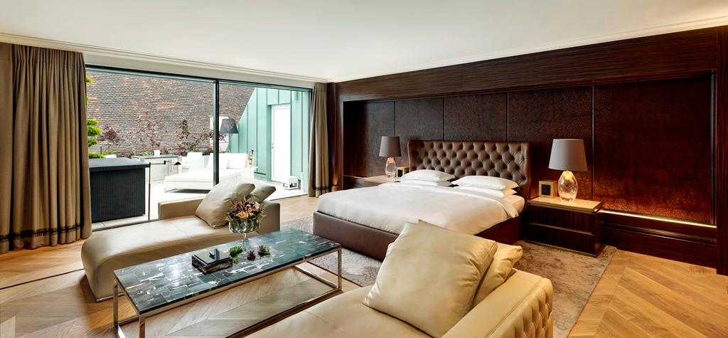 Royal Penthouse Suite