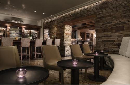 Rosewood Inn of the Anasazi, United States — Rosewood Inn of the Anasazi - Bar