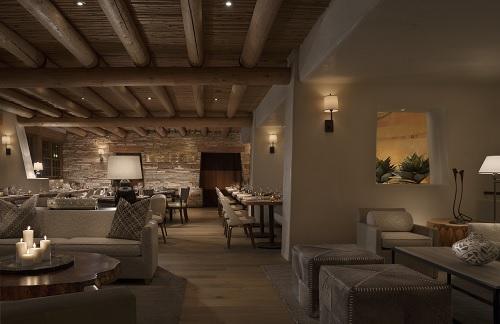 Rosewood Inn of the Anasazi, United States — Rosewood Inn of the Anasazi - Anasazi Restaurant, Bar & Lounge