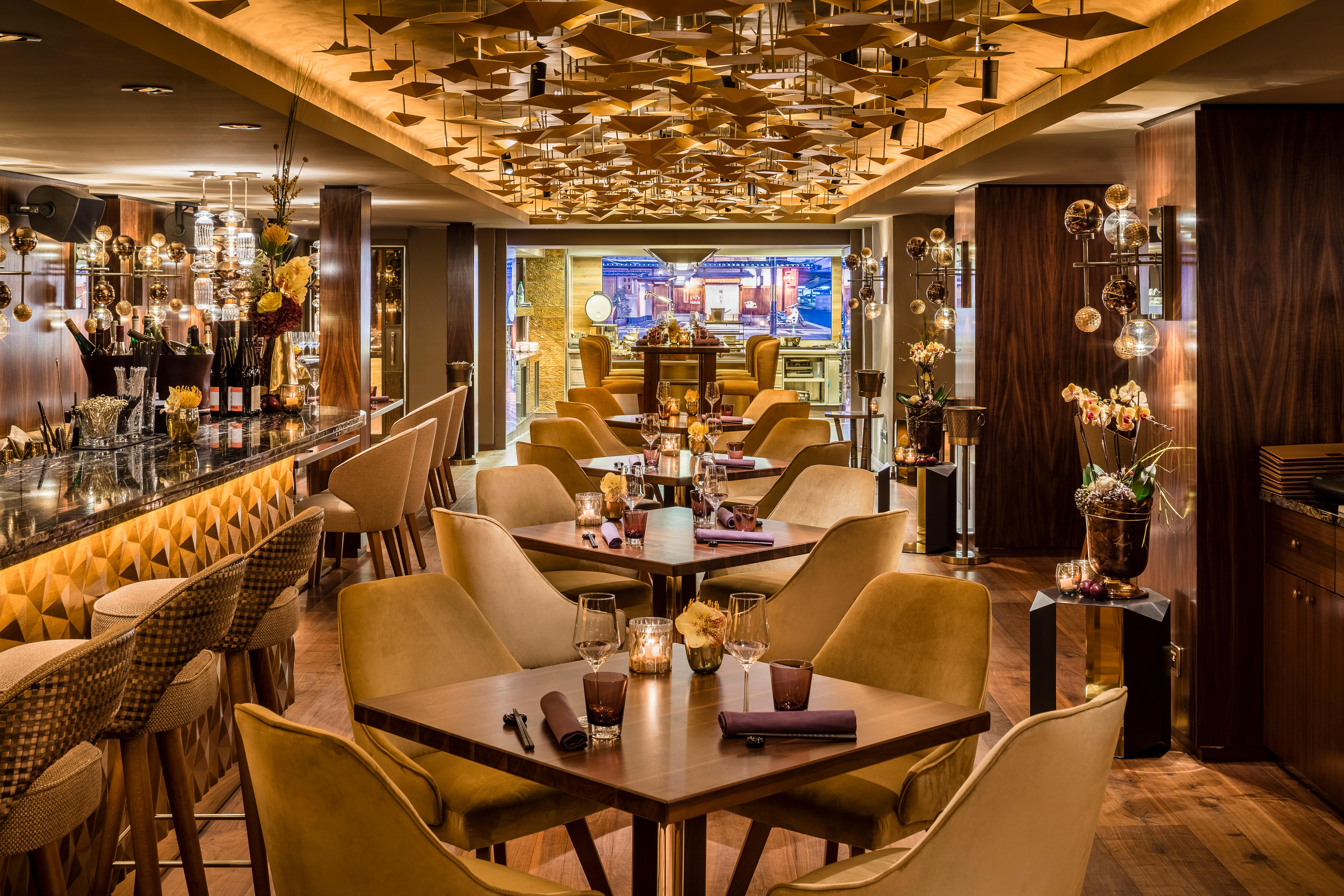 Fairmont Hotel Vier Jahreszeiten, Germany — Fairmont Hotel Vier Jahreszeiten - NIKKEI NINE