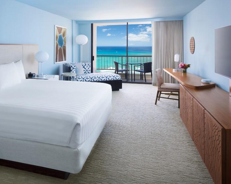 1 King Bed, Ocean Front View