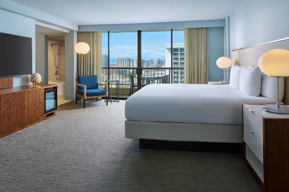 One-Bedroom Waikiki View Suite