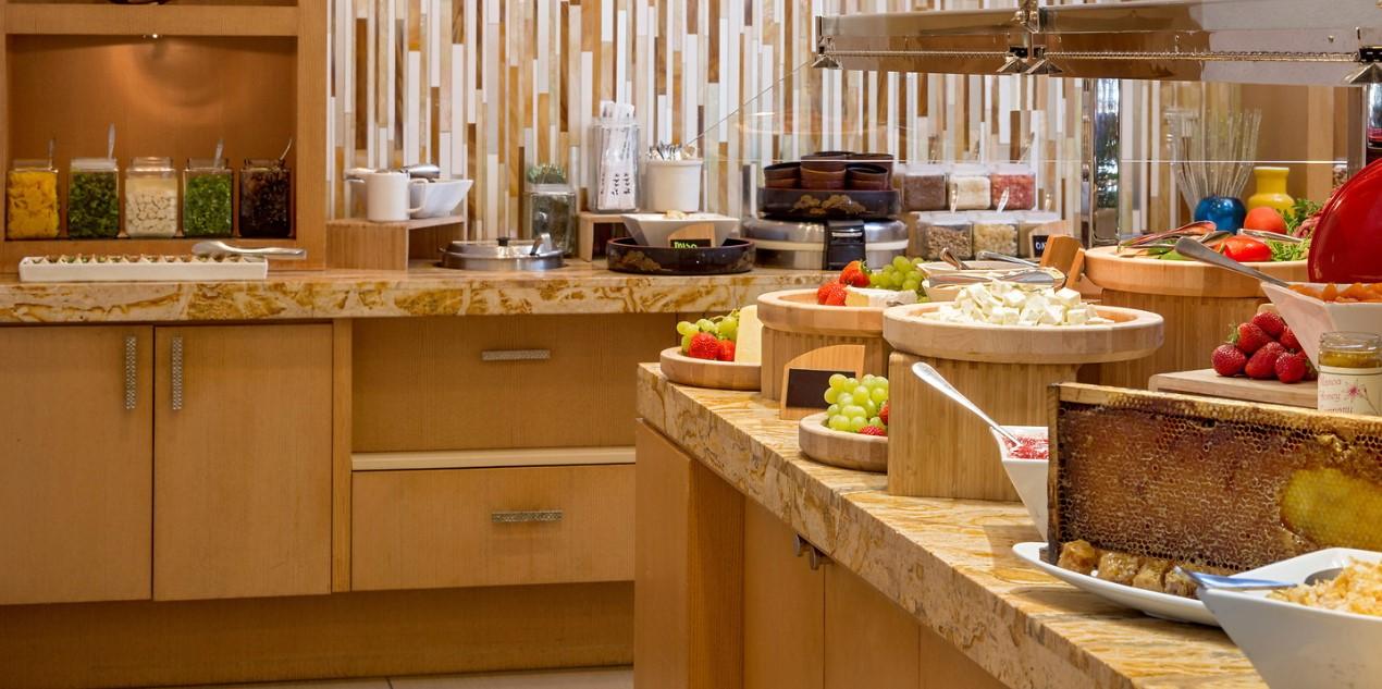 Hyatt Regency Waikiki Beach Resort & Spa, United States — Hyatt Regency Waikiki Beach Resort & Spa