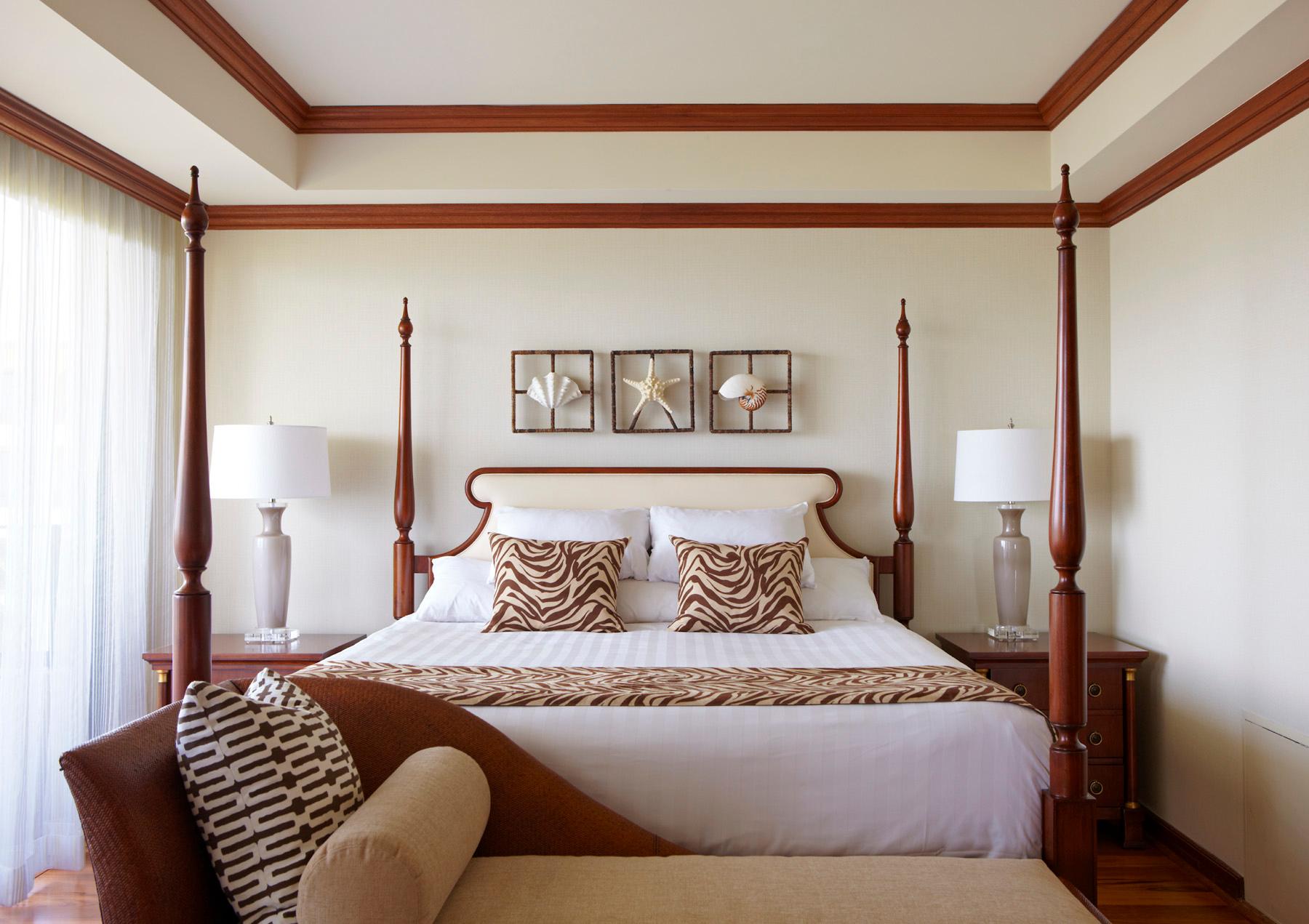 Standard Suite - 866 to 1084 sq ft / View Varies