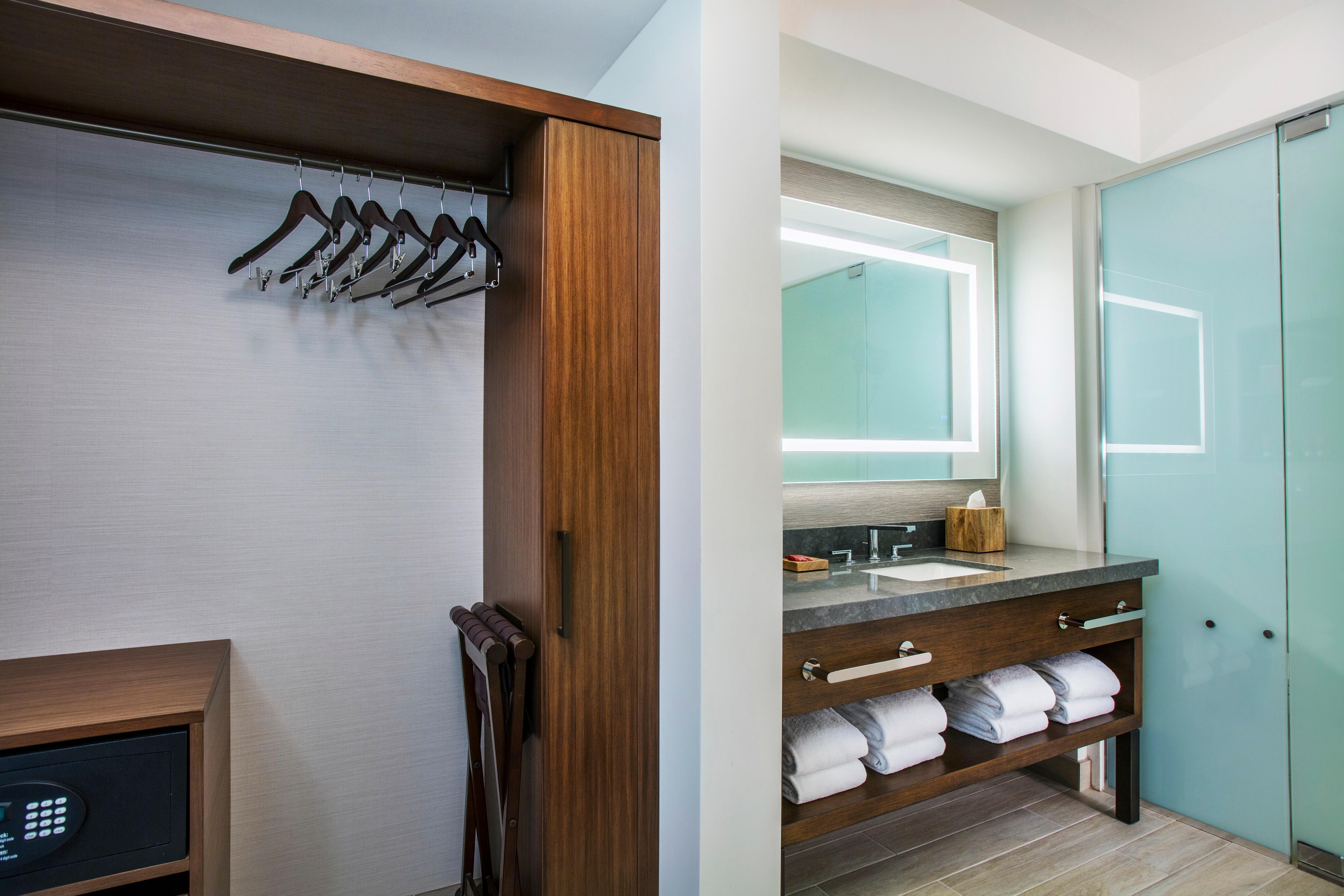 Corner Room, Ocean View