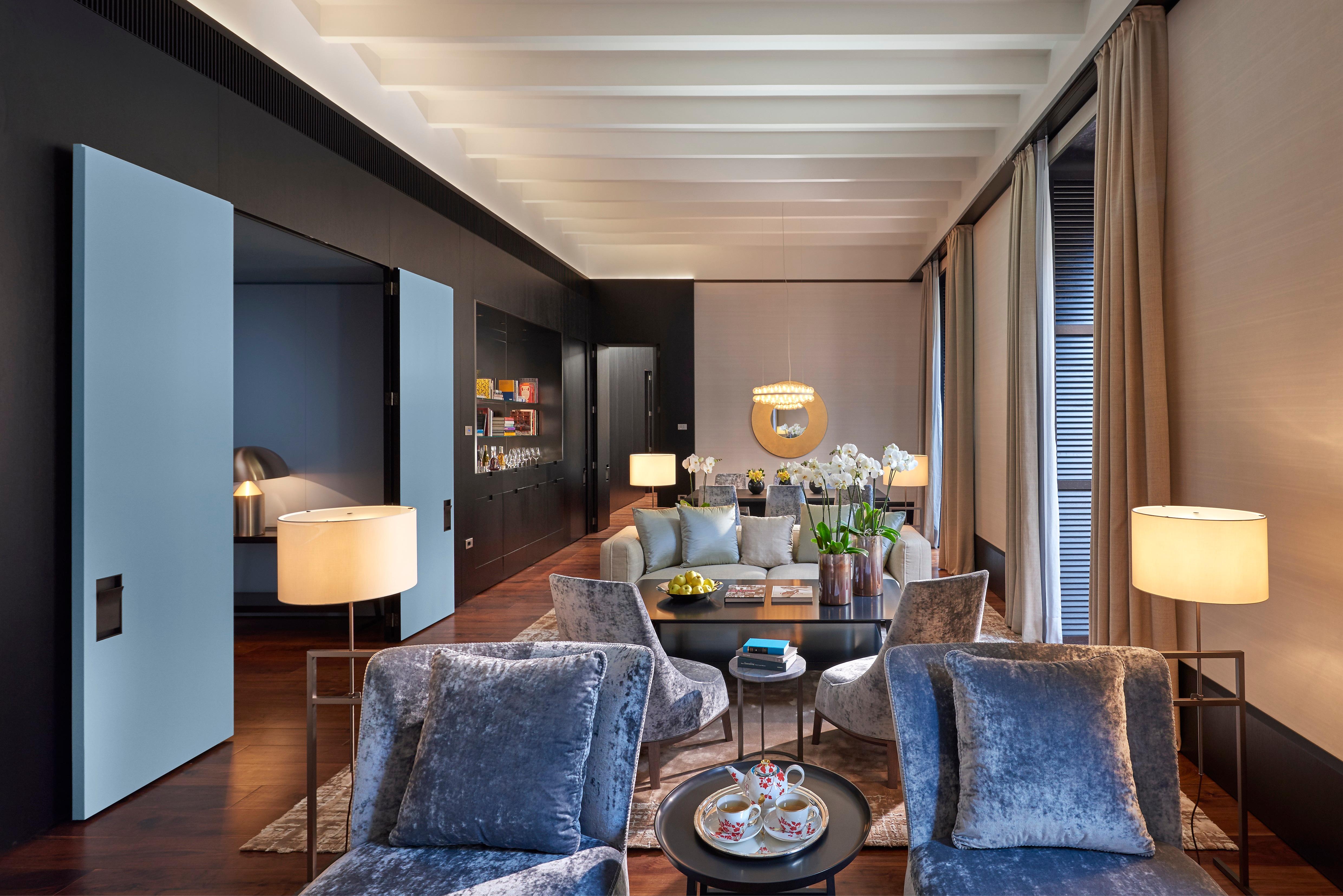 Grand Presidential Suite
