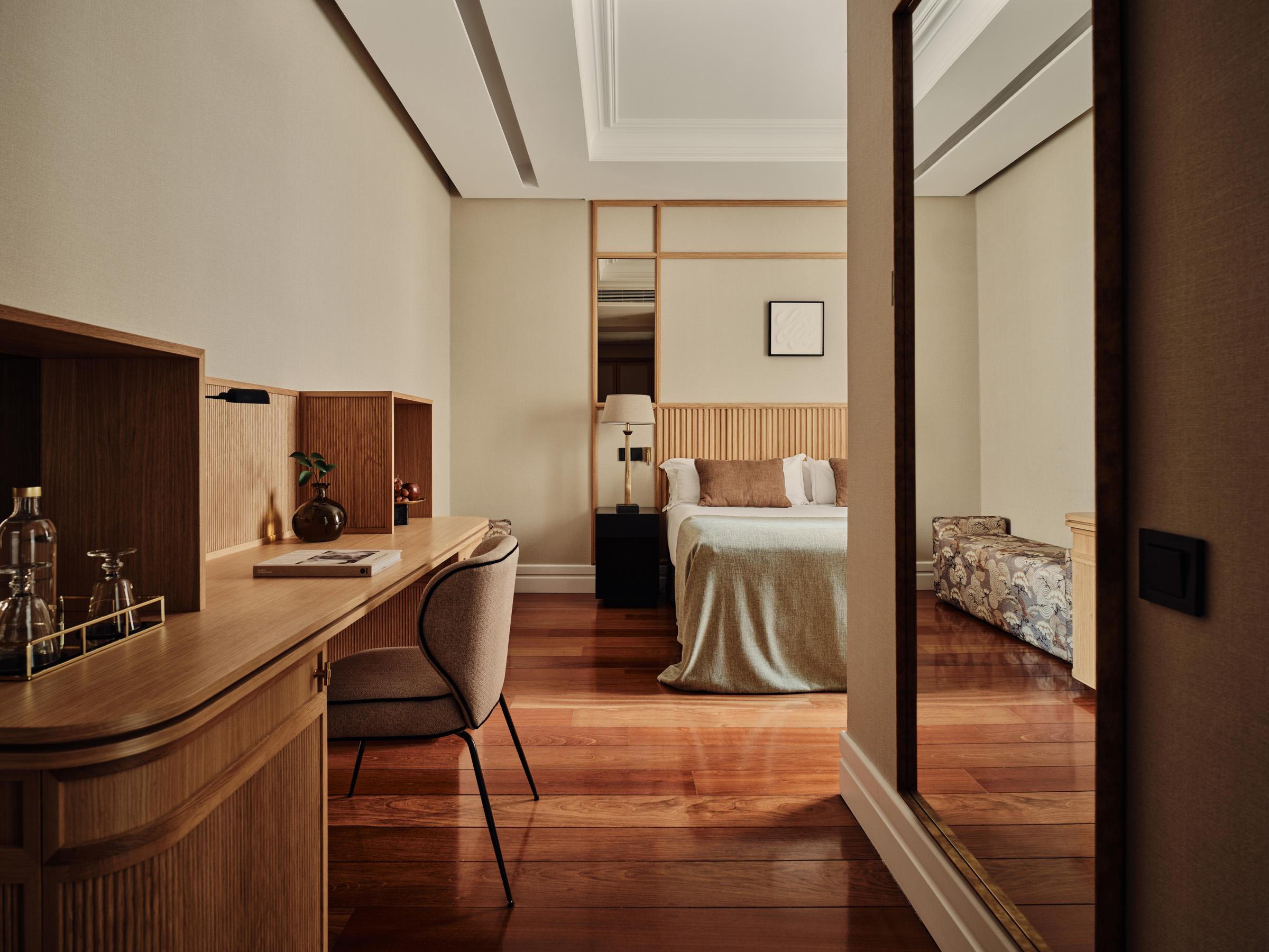 Unico King Courtyard